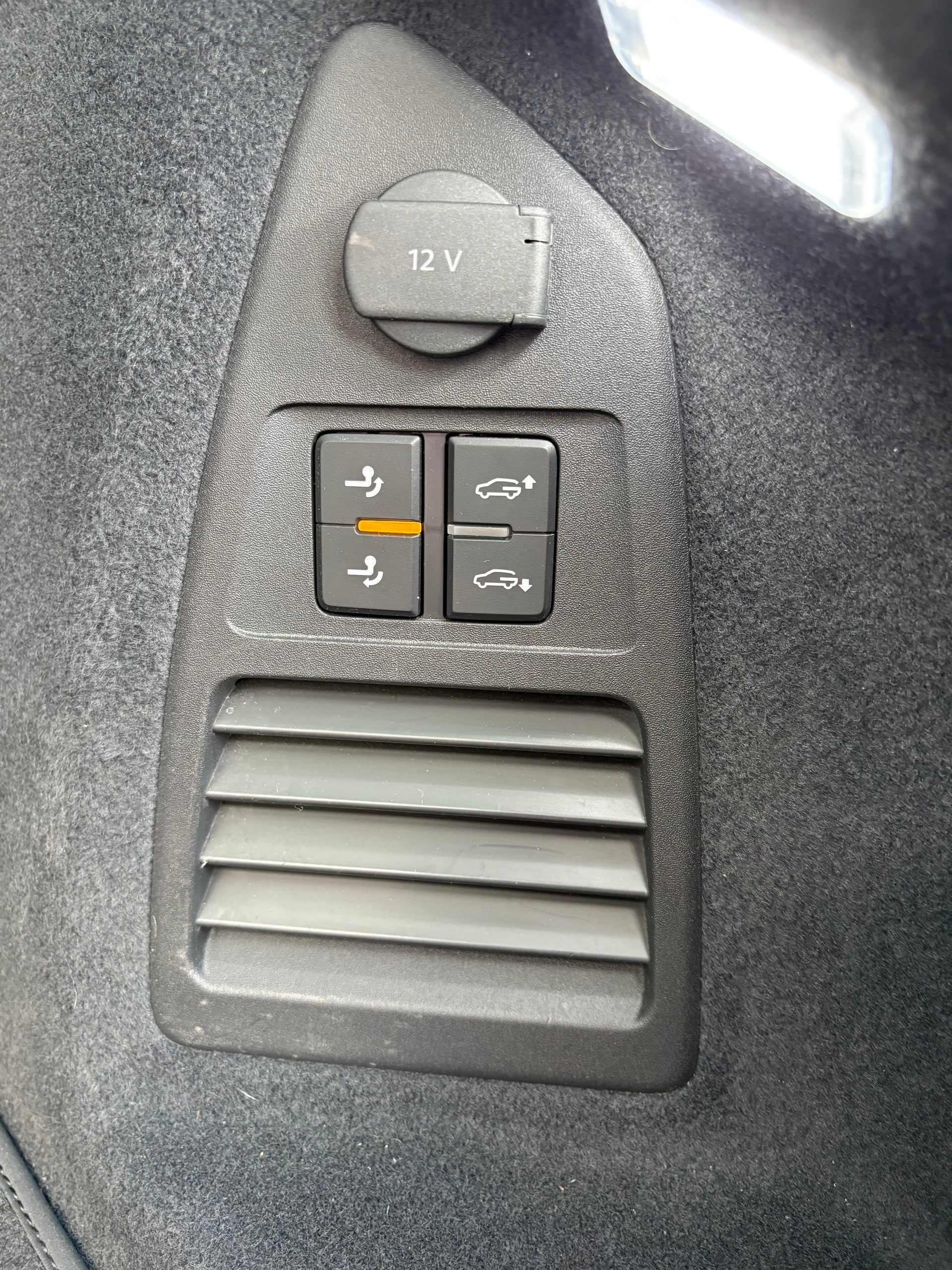 VW Touareg 3.0 TDI Atmosphere Tiptronic 3.5T Anhängerkupplung-image-16