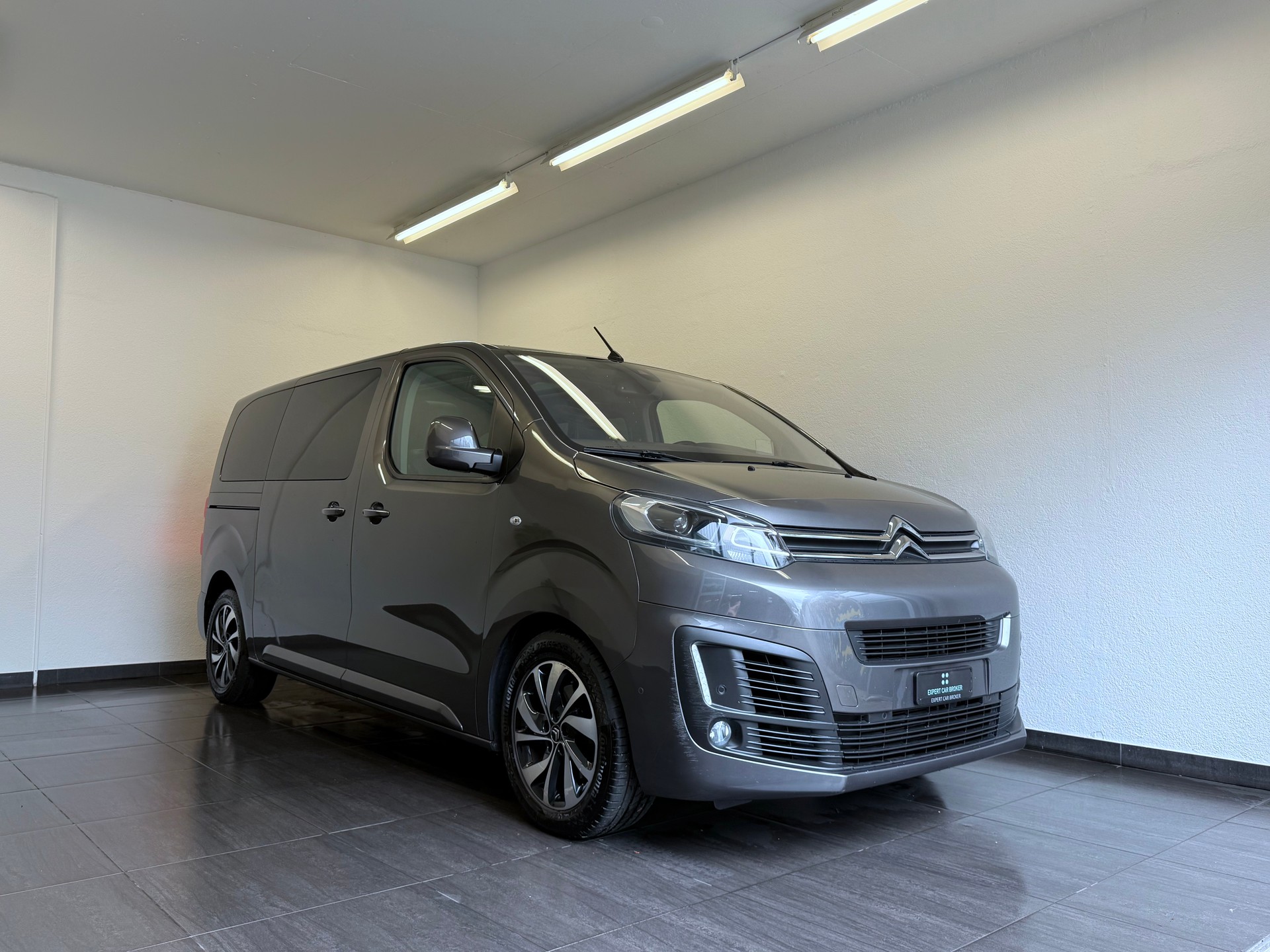 CITROEN Spacetourer 2.0 BlueHDi Shine M EAT-showroom-element-1