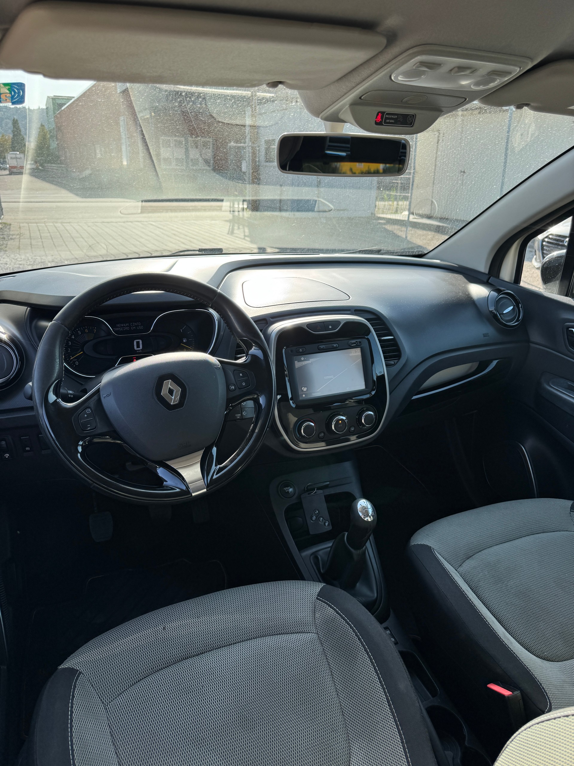 RENAULT Captur 0.9 12V Dynamique (Klima * Alufelgen *Radio mit Multimedia * Sensoren * Multilenkrad * BO6)-image-11