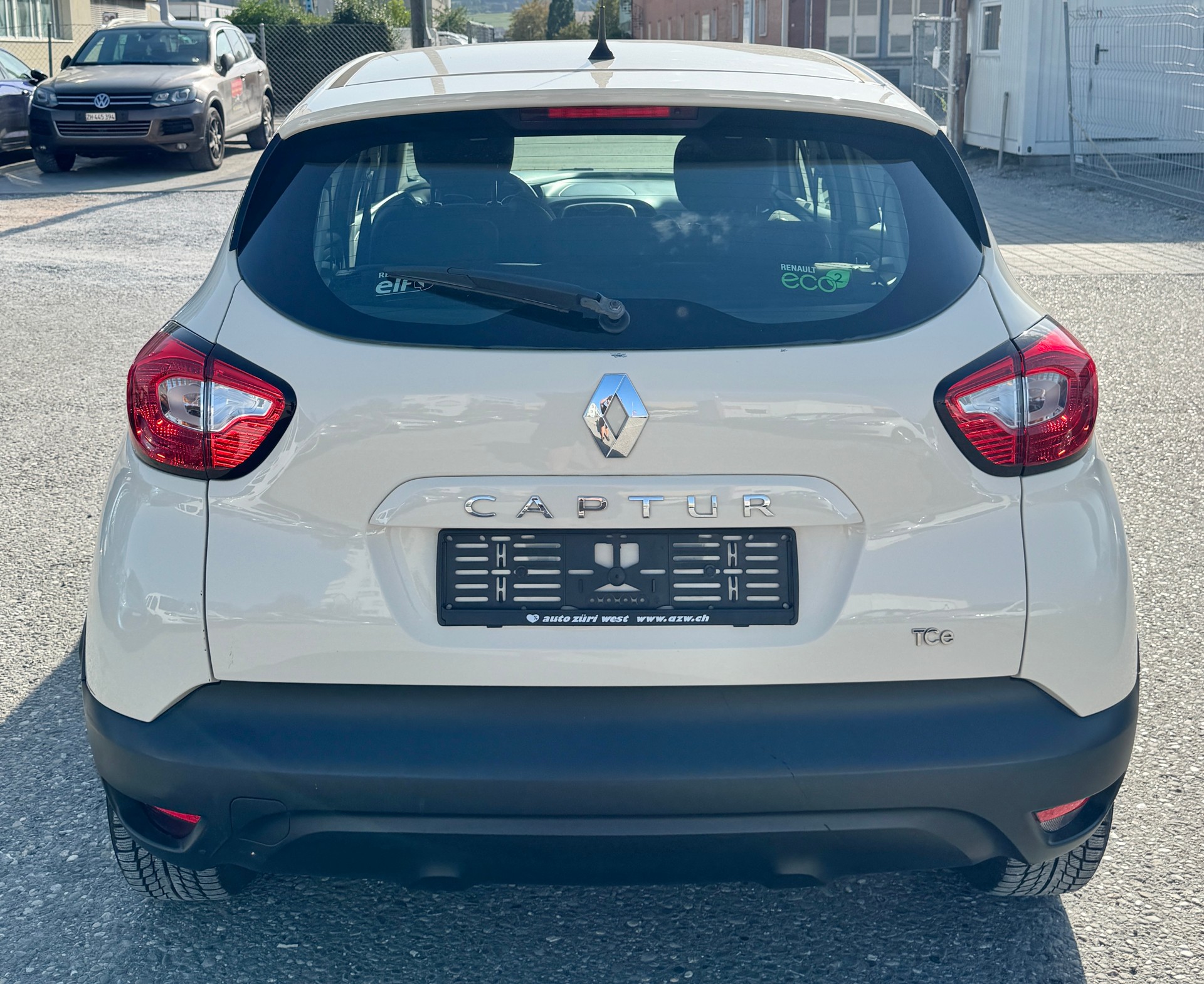RENAULT Captur 0.9 12V Dynamique (Klima * Alufelgen *Radio mit Multimedia * Sensoren * Multilenkrad * BO6)-image-1