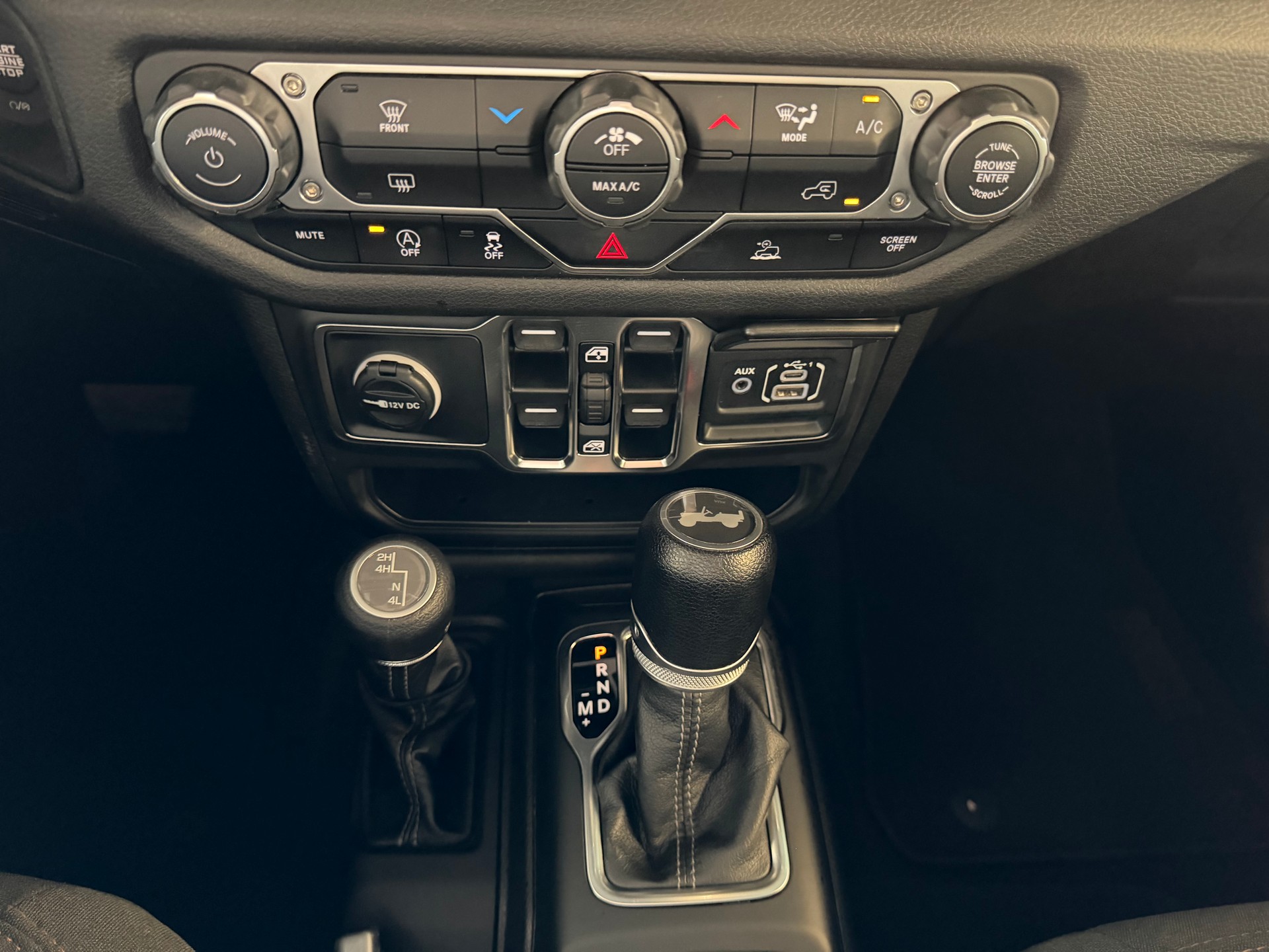 JEEP Wrangler 2.0 Unlimited Rubicon Automatic-image-14
