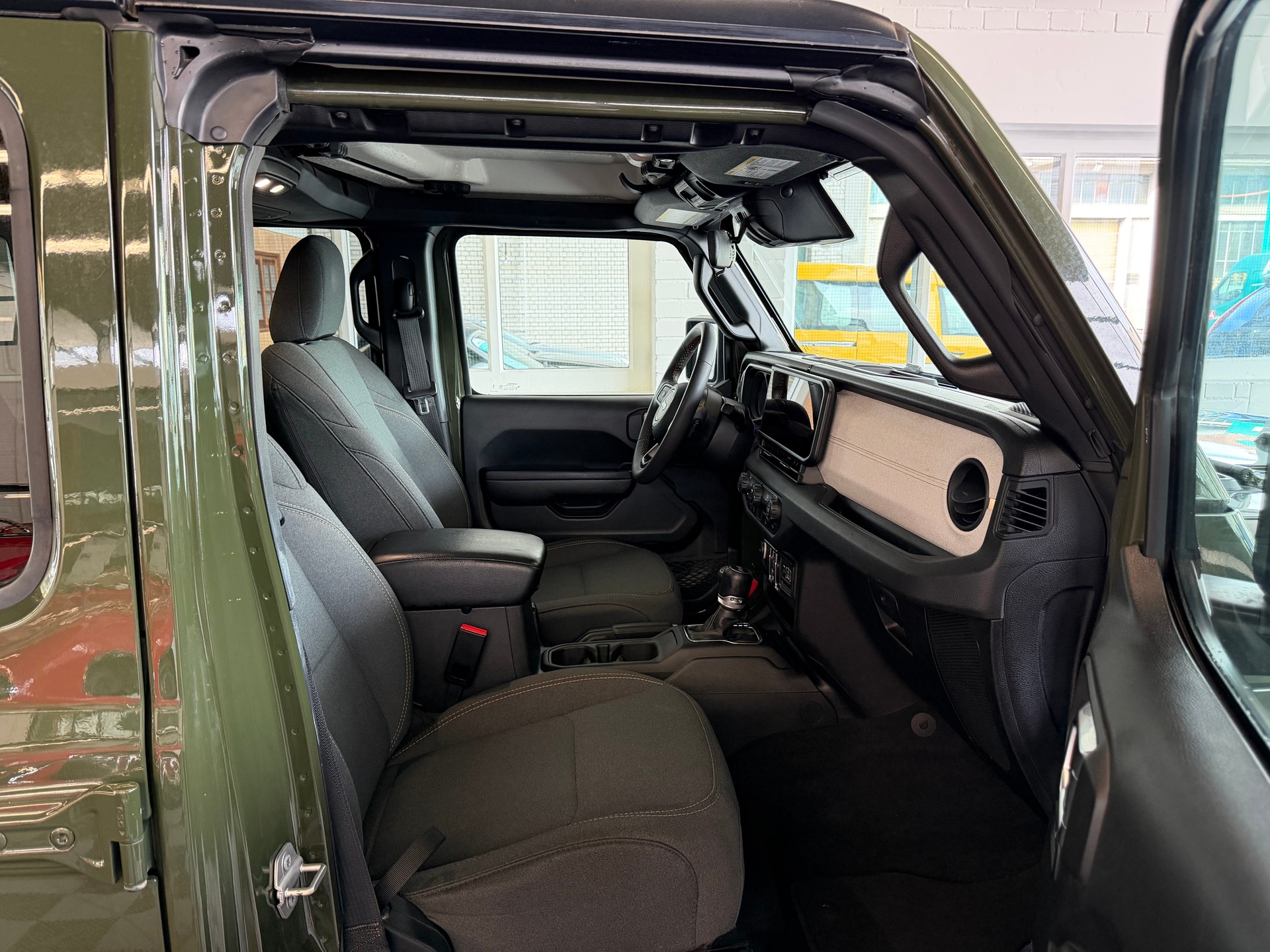 JEEP Wrangler 2.0 Unlimited Rubicon Automatic-image-7