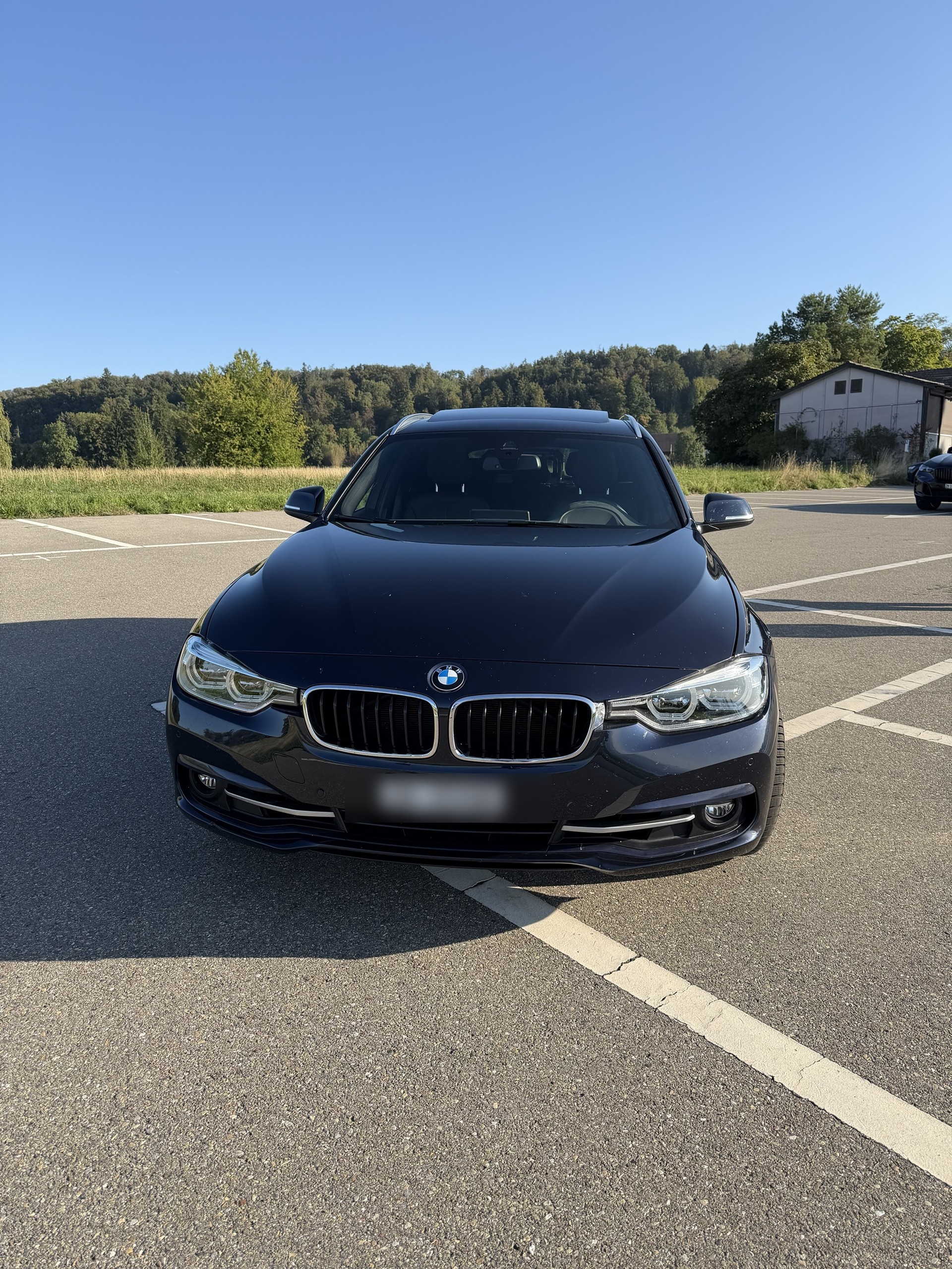 BMW 340i Touring xDrive-image-2