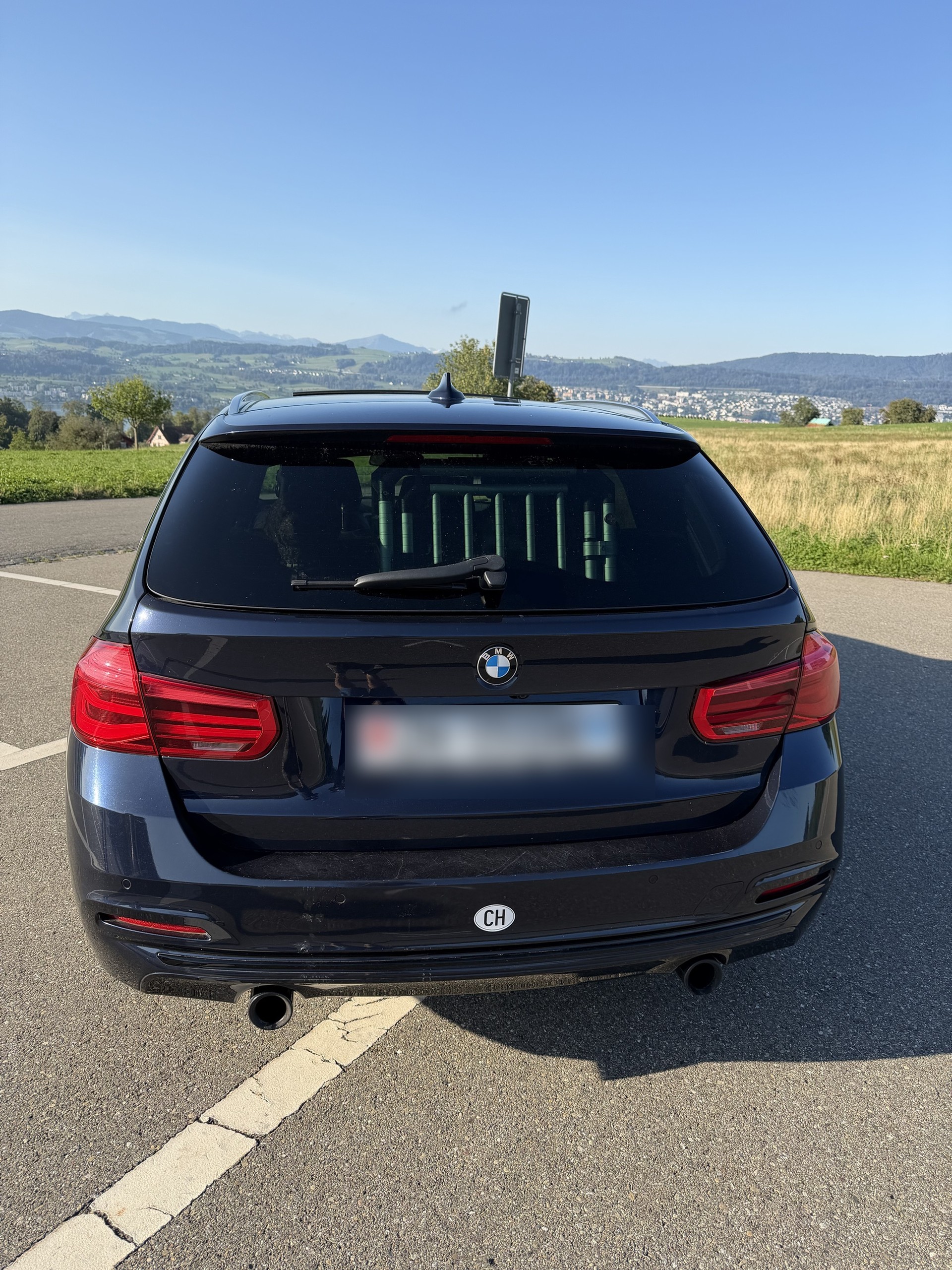 BMW 340i Touring xDrive-image-3