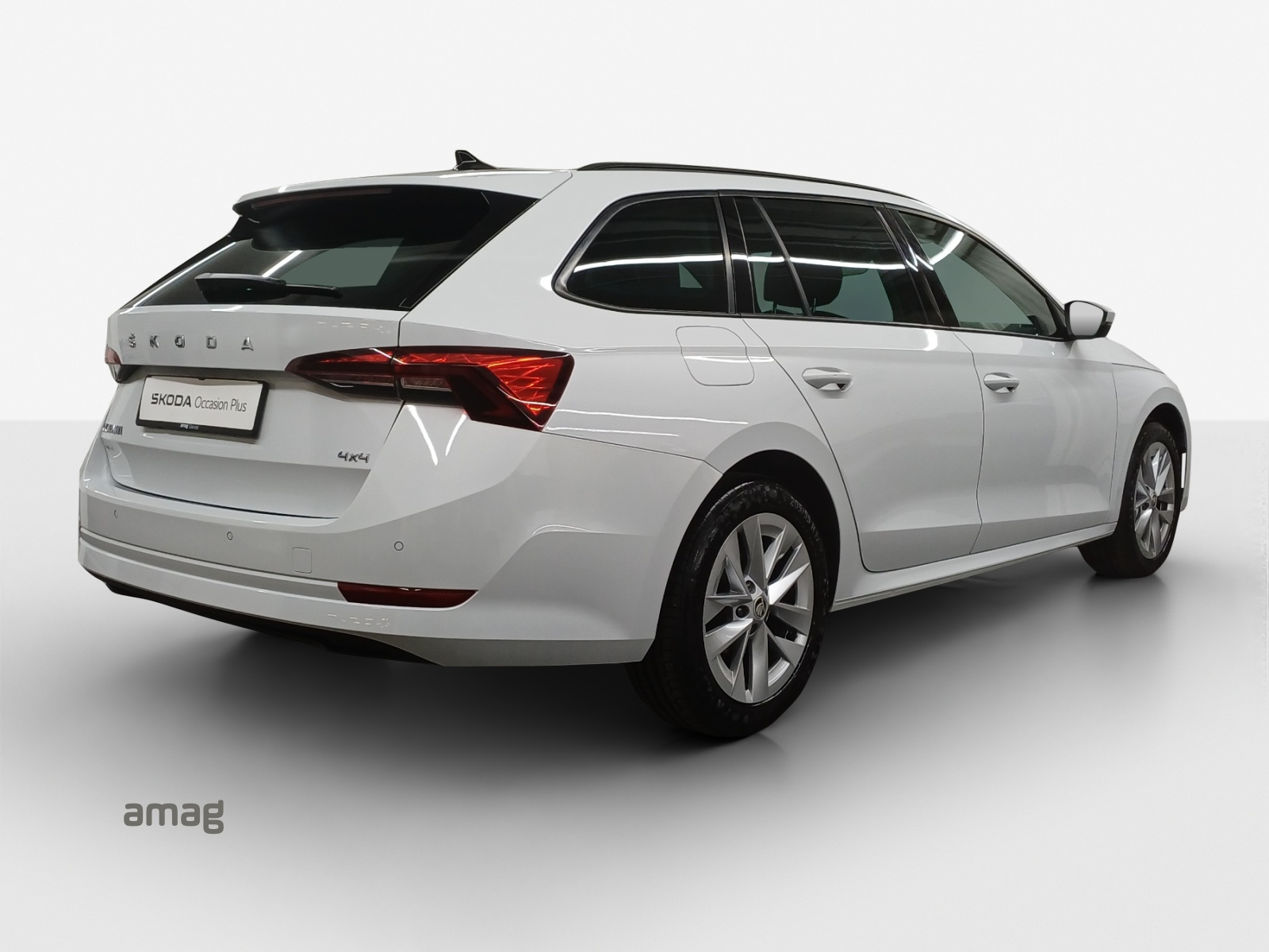 SKODA Octavia Combi 2.0 TSI Ambition DSG 4x4-image-4