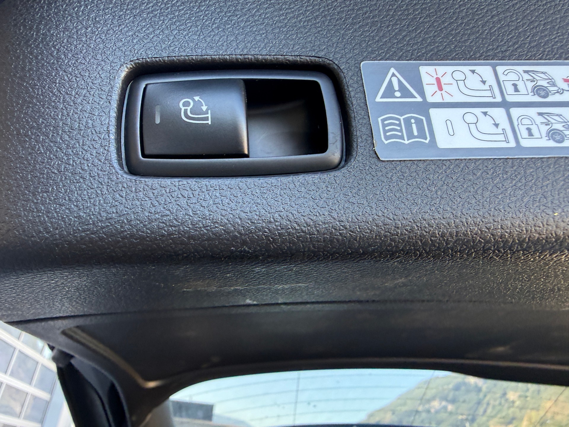 MERCEDES-BENZ ML 400 4Matic 7G-Tronic-image-12