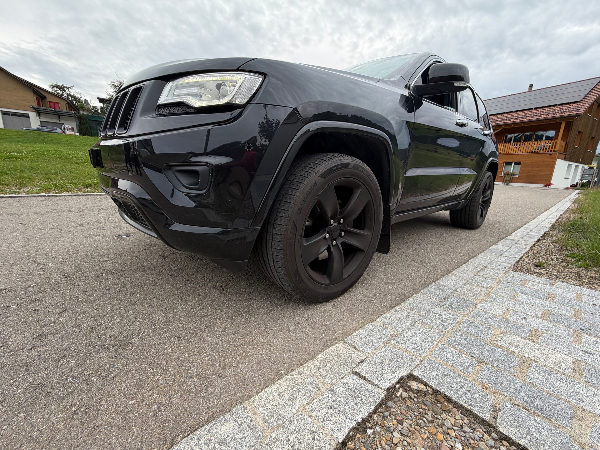 JEEP Grand Cherokee 3.0 CRD Overland Automatic-image-1
