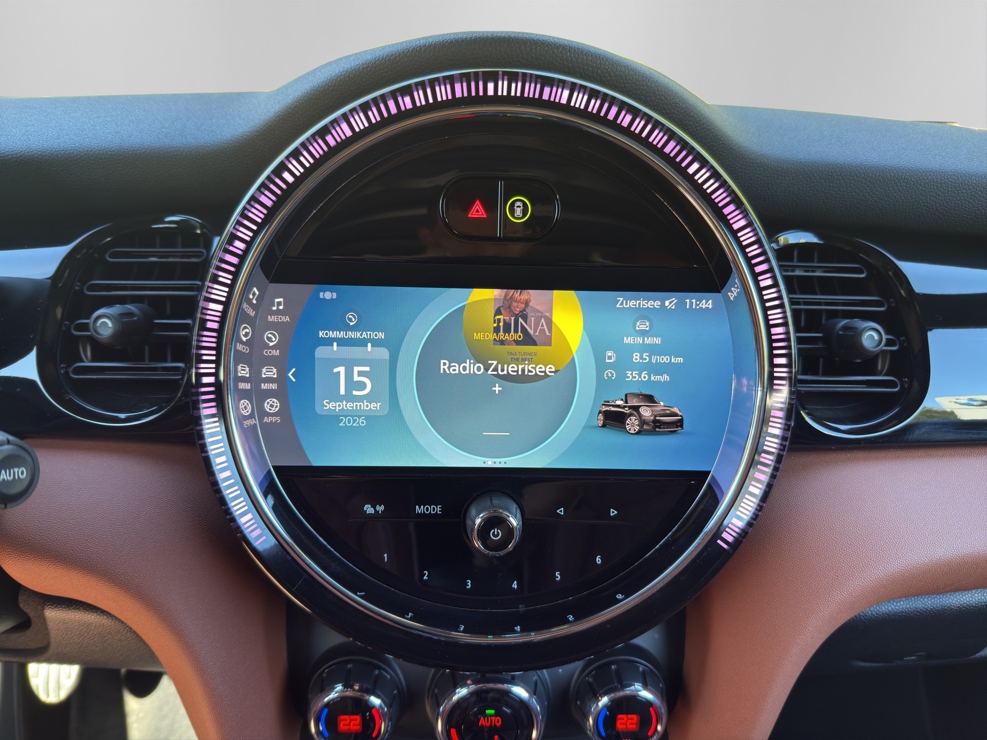 MINI Cabrio John Cooper Works-image-13