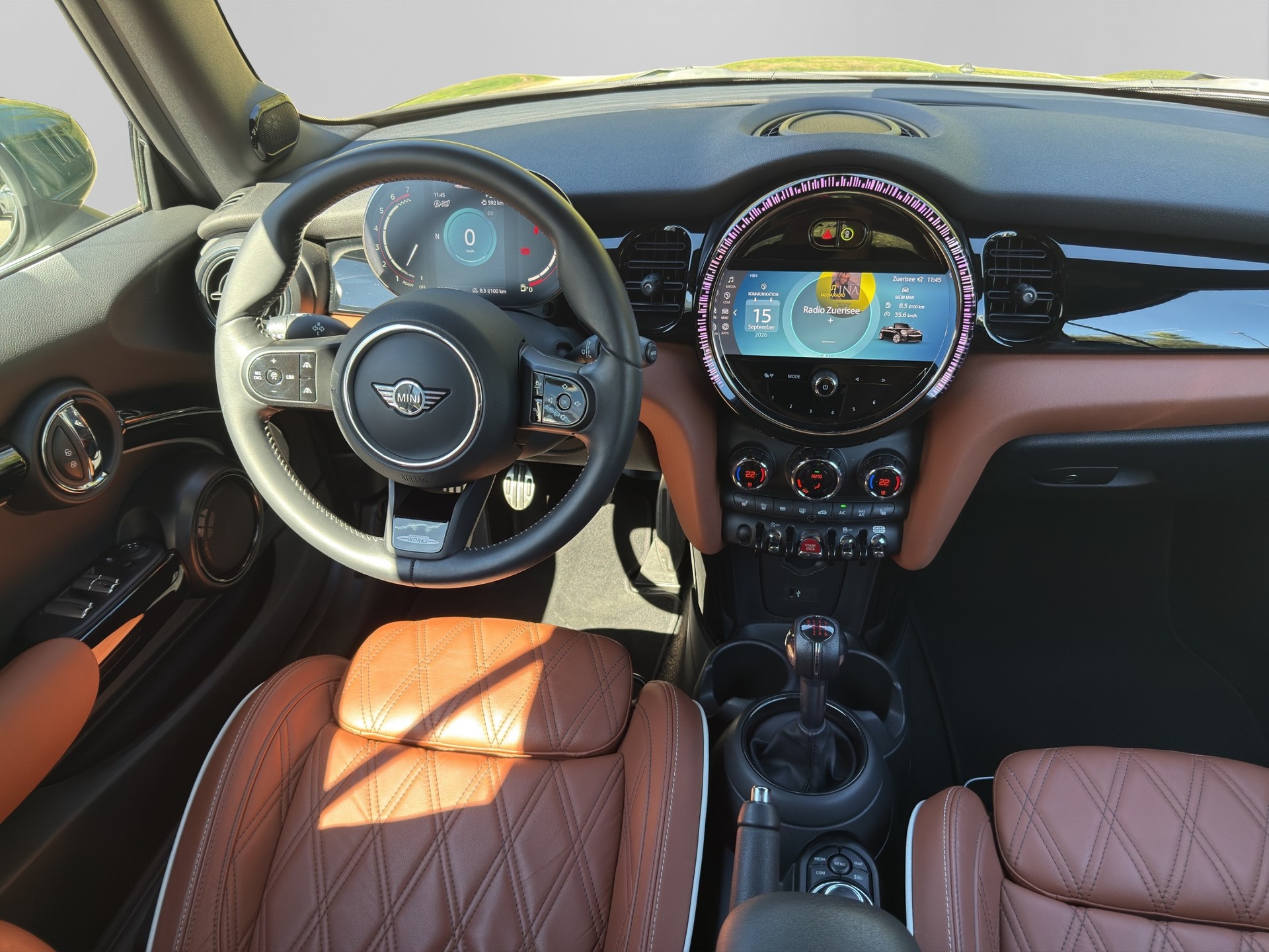 MINI Cabrio John Cooper Works-image-14