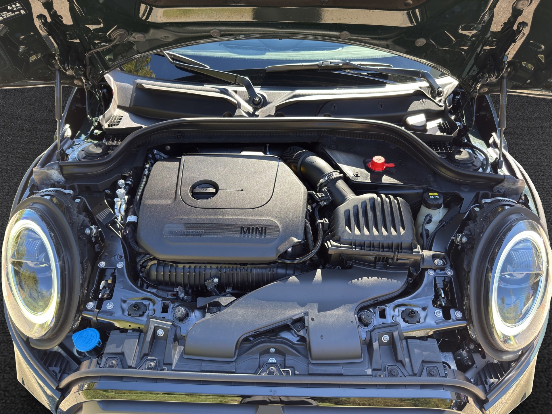 MINI Cabrio John Cooper Works-image-21