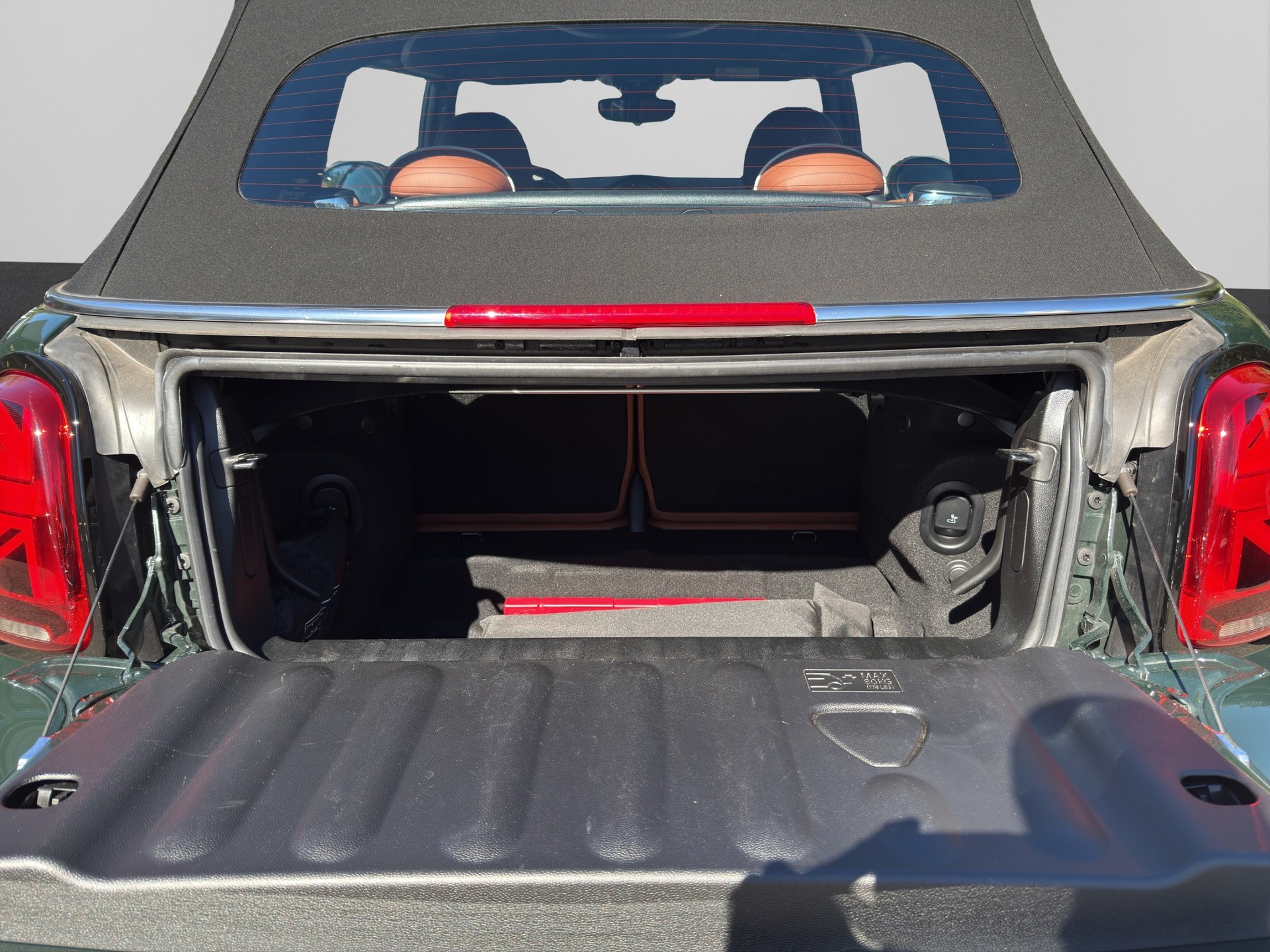 MINI Cabrio John Cooper Works-image-19