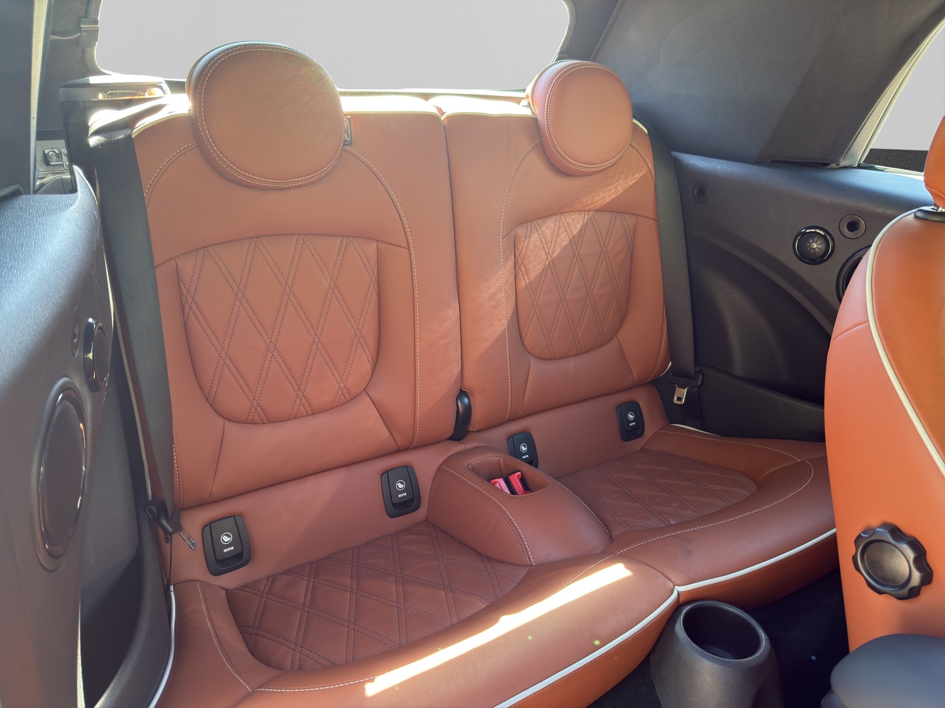 MINI Cabrio John Cooper Works-image-17