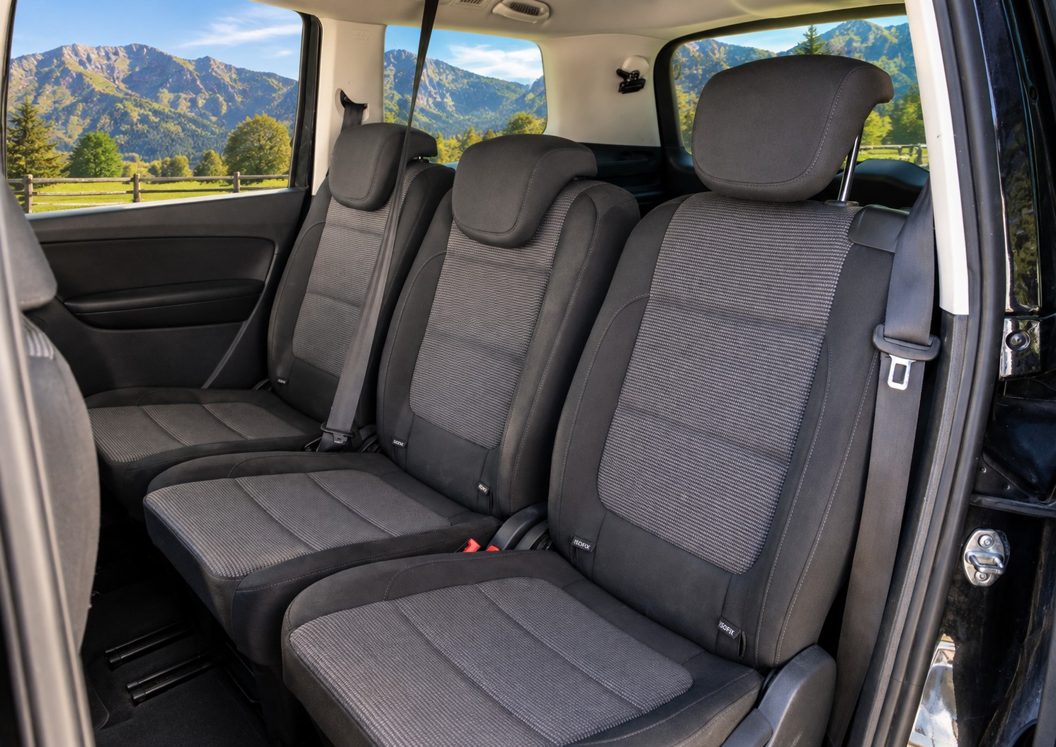 VW Sharan 2.0 TDI BMT Comfortline DSG-image-8