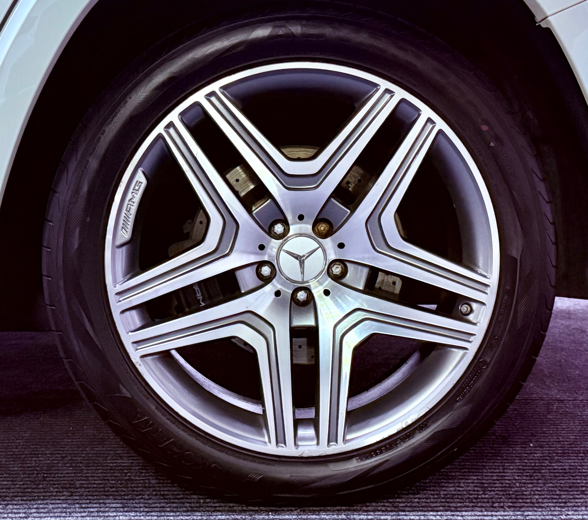 MERCEDES-BENZ GL 63 AMG 4Matic Speedshift Plus 7G-Tronic 7 Plätzer-image-11