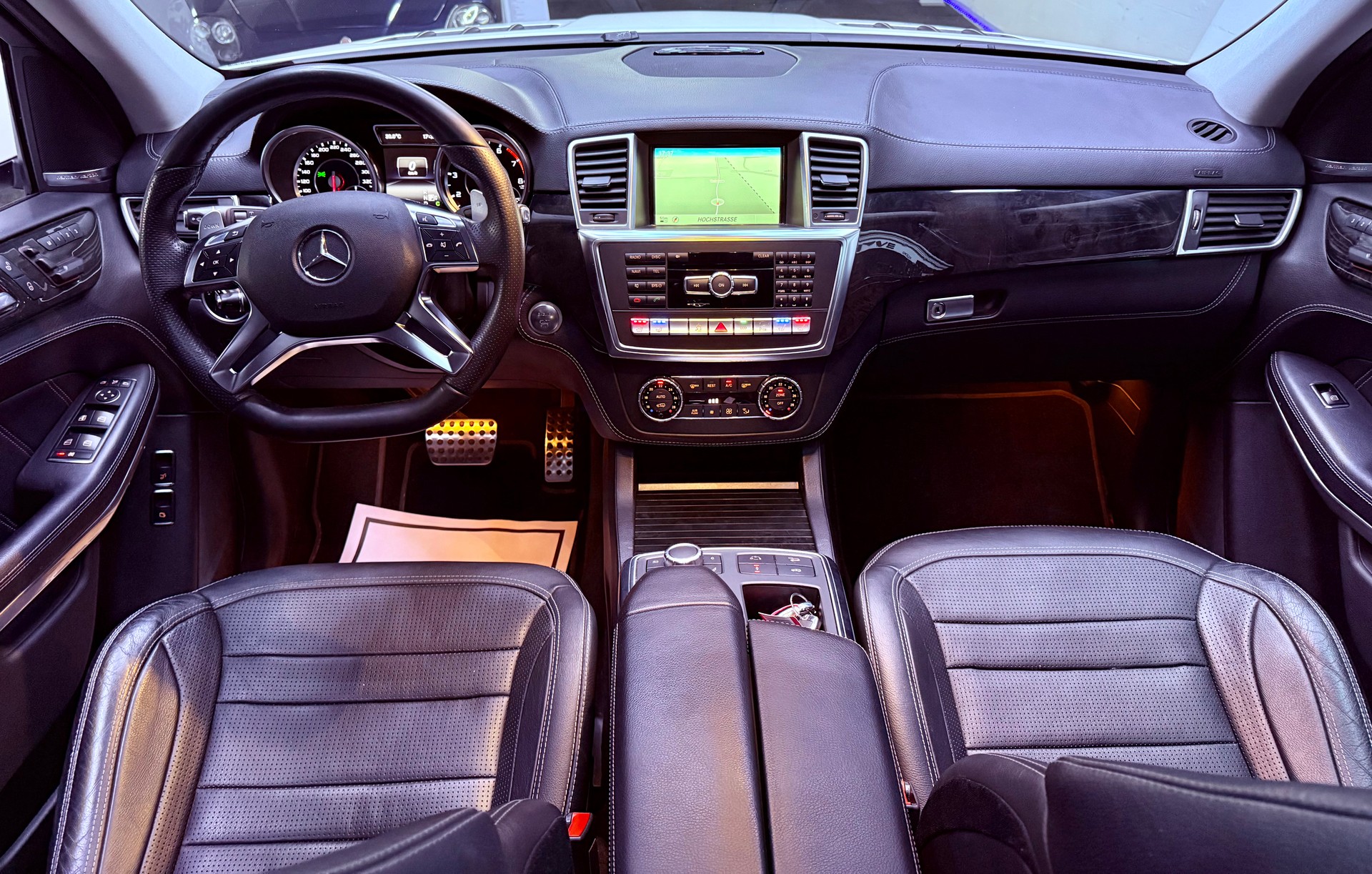 MERCEDES-BENZ GL 63 AMG 4Matic Speedshift Plus 7G-Tronic 7 Plätzer-image-14