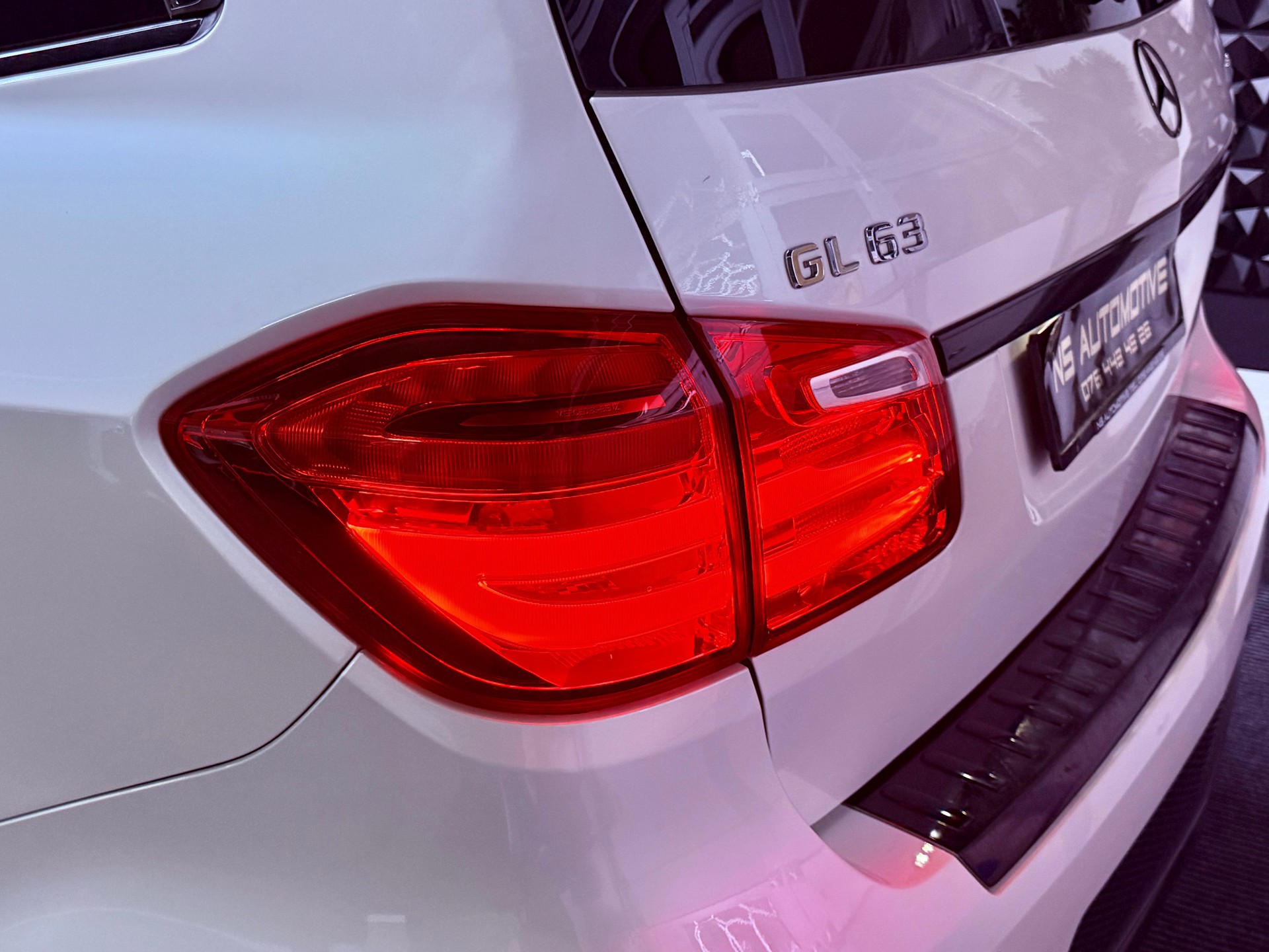 MERCEDES-BENZ GL 63 AMG 4Matic Speedshift Plus 7G-Tronic 7 Plätzer-image-8