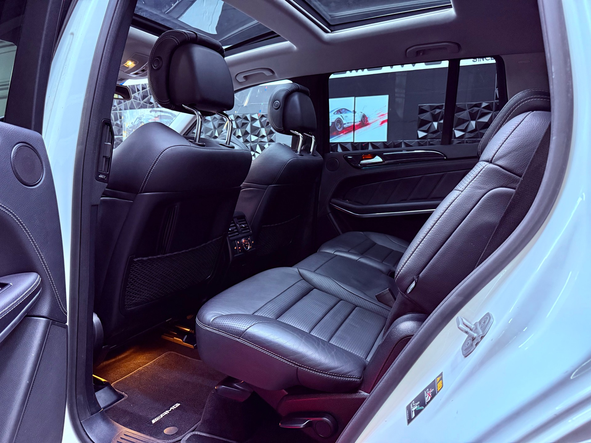 MERCEDES-BENZ GL 63 AMG 4Matic Speedshift Plus 7G-Tronic 7 Plätzer-image-24