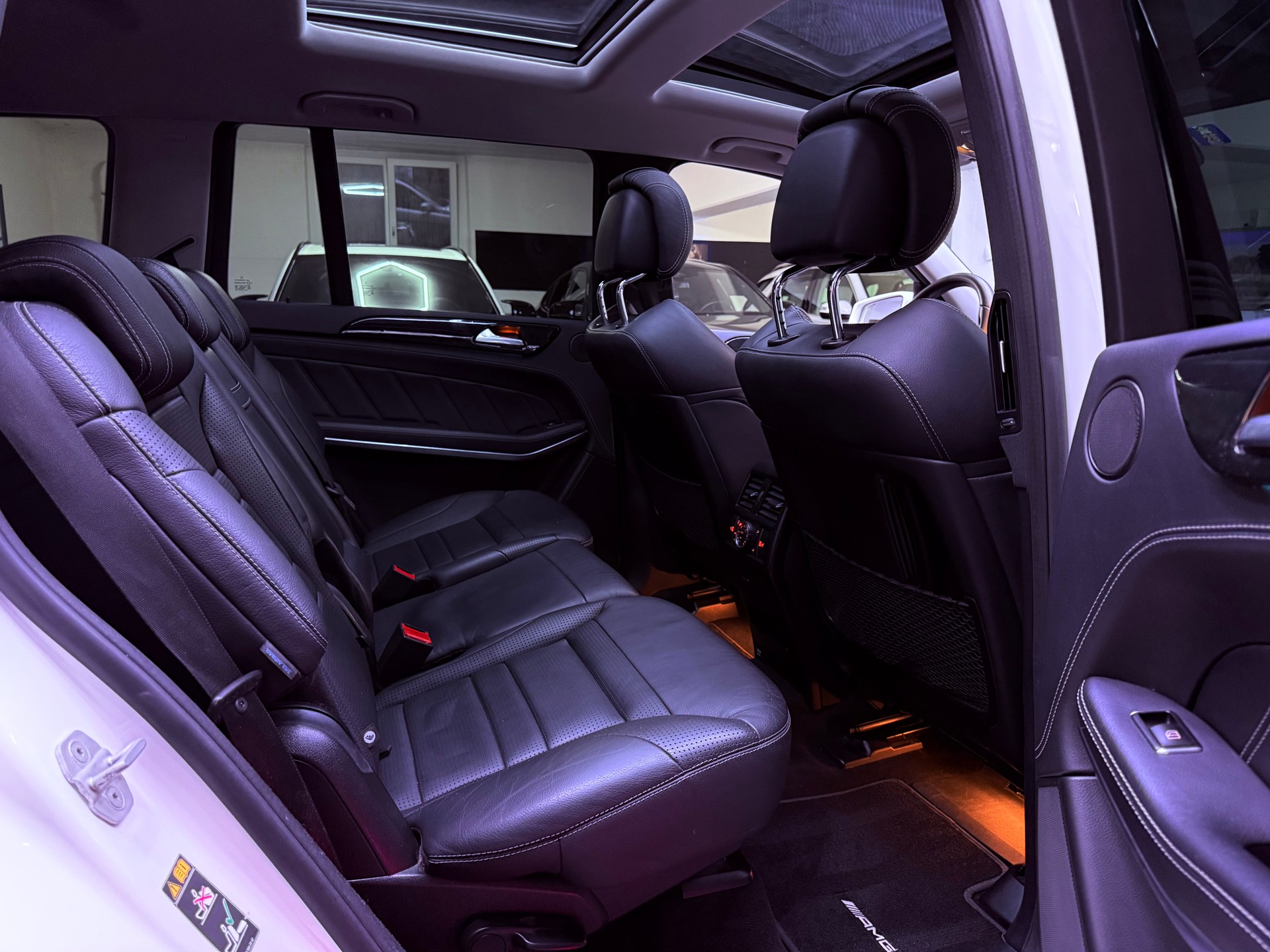 MERCEDES-BENZ GL 63 AMG 4Matic Speedshift Plus 7G-Tronic 7 Plätzer-image-28