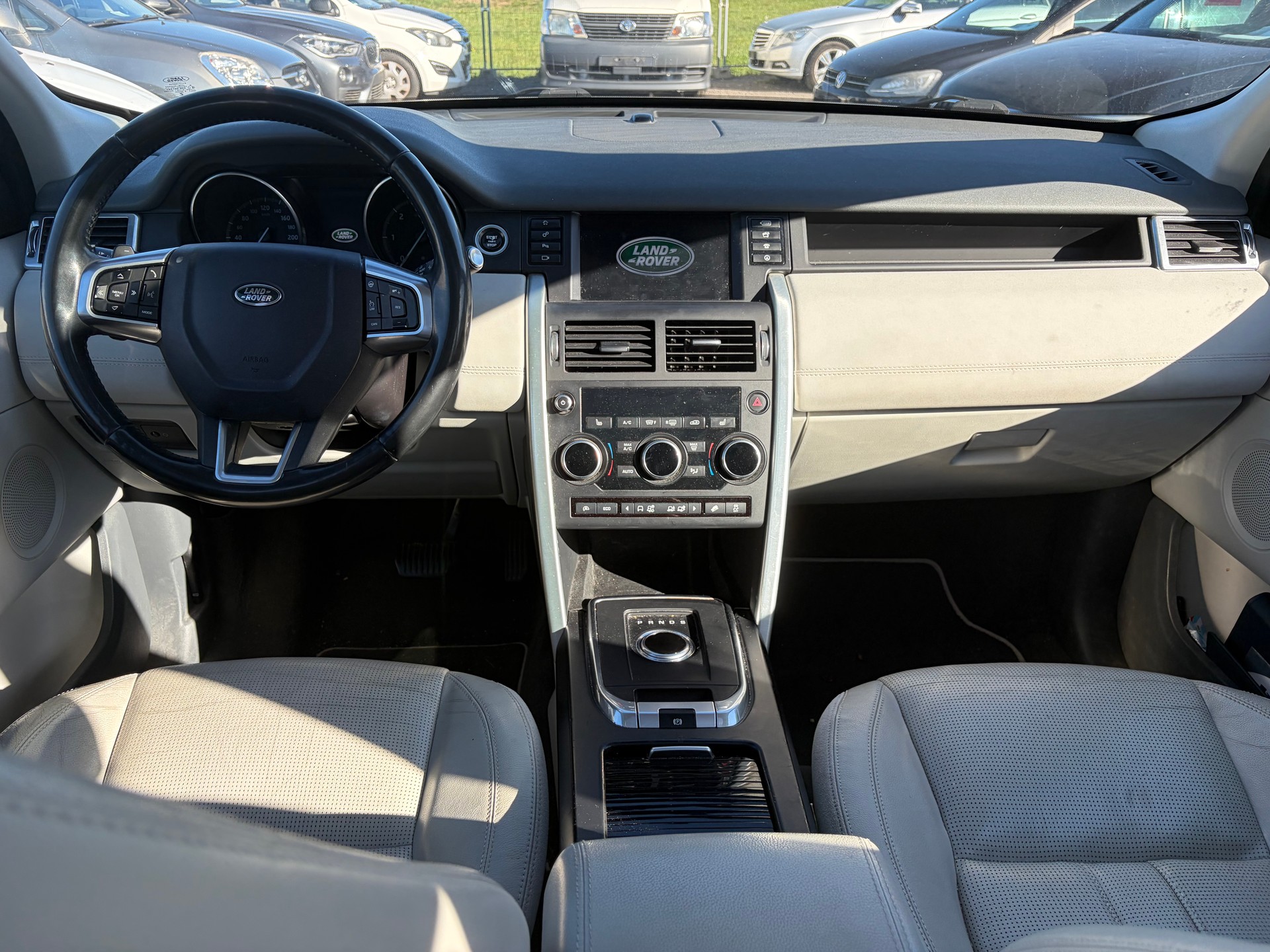 LAND ROVER Discovery Sport 2.0 TD4 SE AT9-image-12