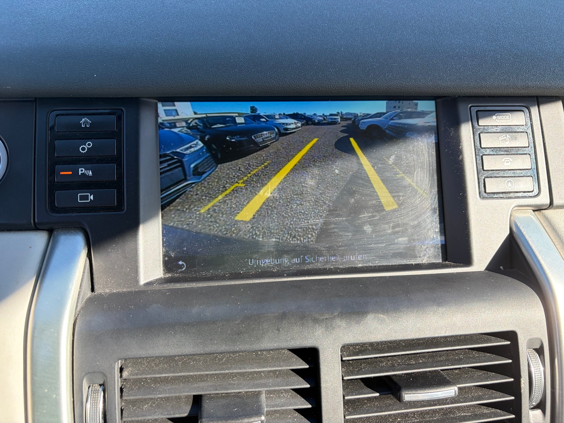 LAND ROVER Discovery Sport 2.0 TD4 SE AT9-image-8