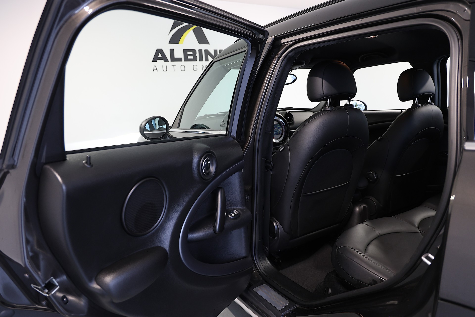 MINI Countryman R60 1.6i Cooper S ALL4-image-13