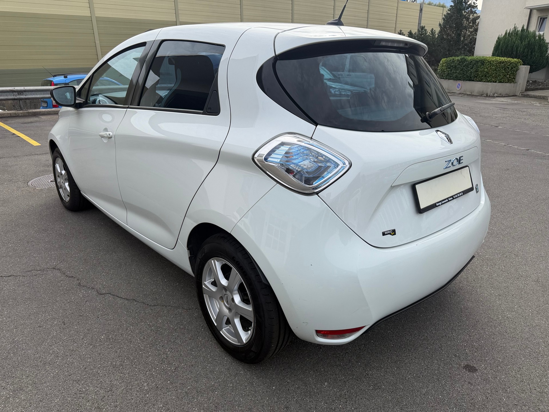 RENAULT ZOE-image-4