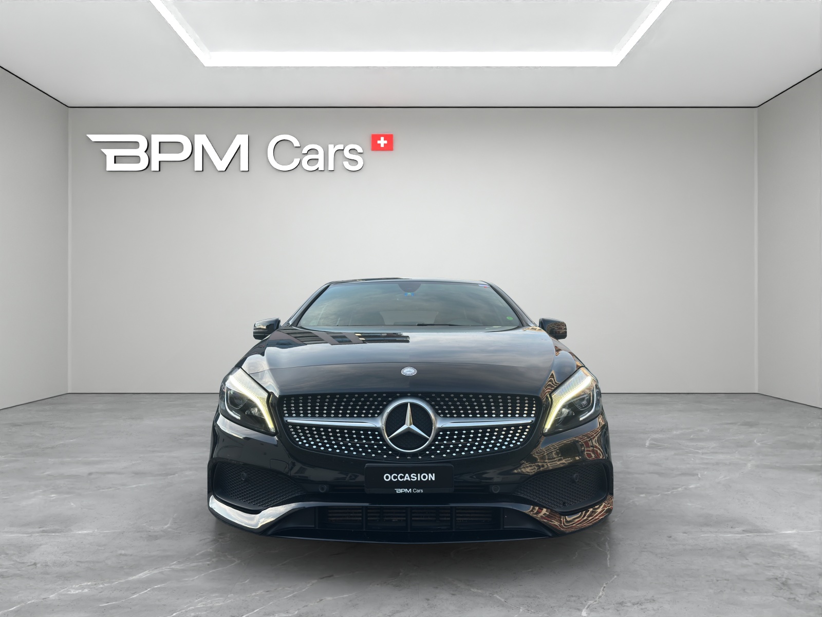 MERCEDES-BENZ Classe A W176 A 220 AMG Line 4m-showroom-element-1