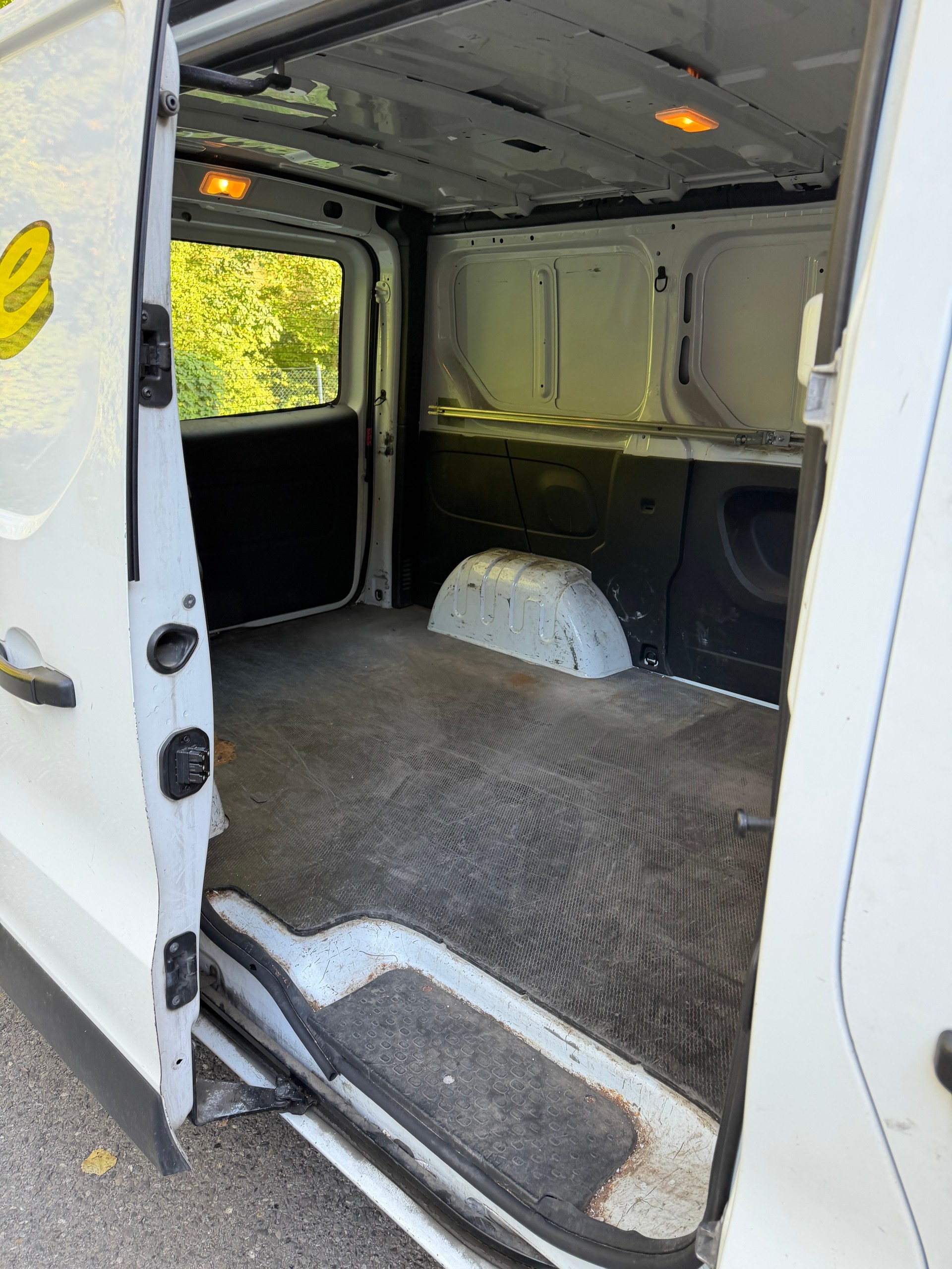 OPEL Vivaro 1.6 CDTI 2.7t L1H1-image-6