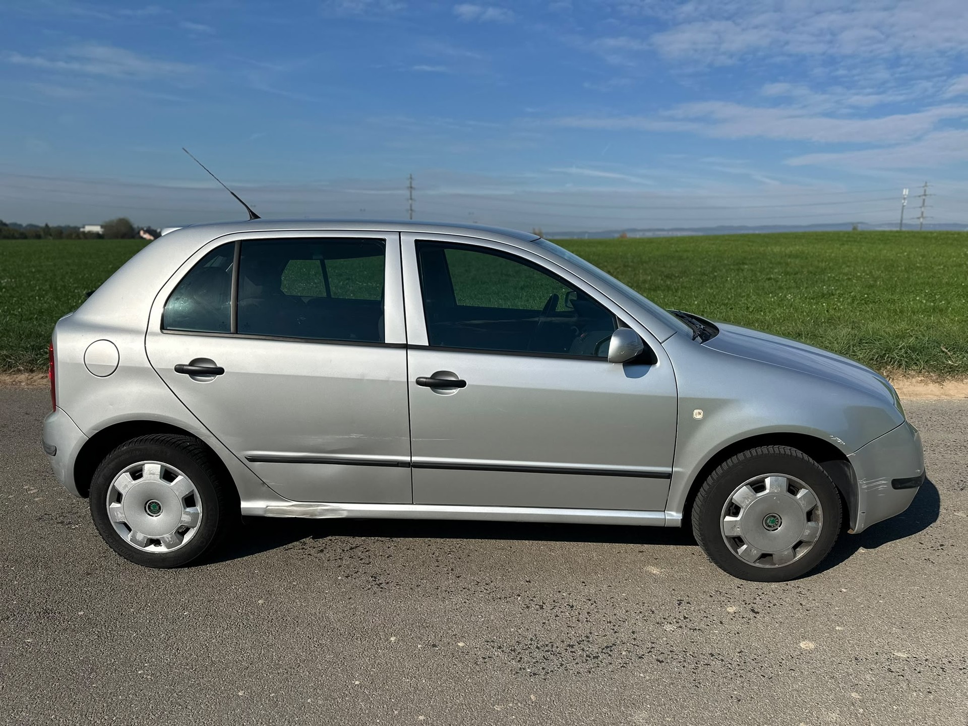 SKODA Fabia 1.4 16V Comfort-image-4