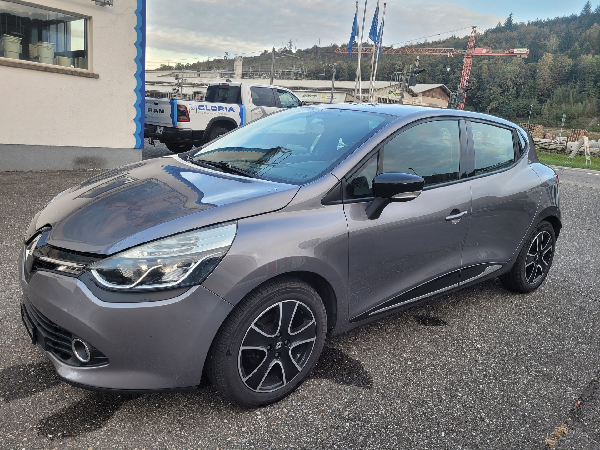 RENAULT Clio 0.9 12V Expression-image-4