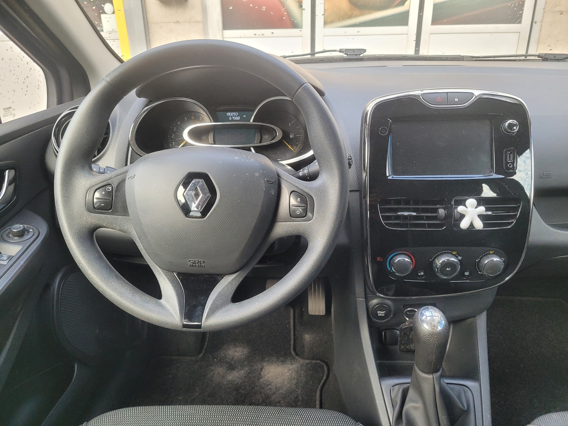 RENAULT Clio 0.9 12V Expression-image-13