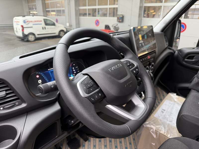 IVECO Daily 35 S 18HA8 K.-Ch. 3750 3.0 HPI 176-image-3