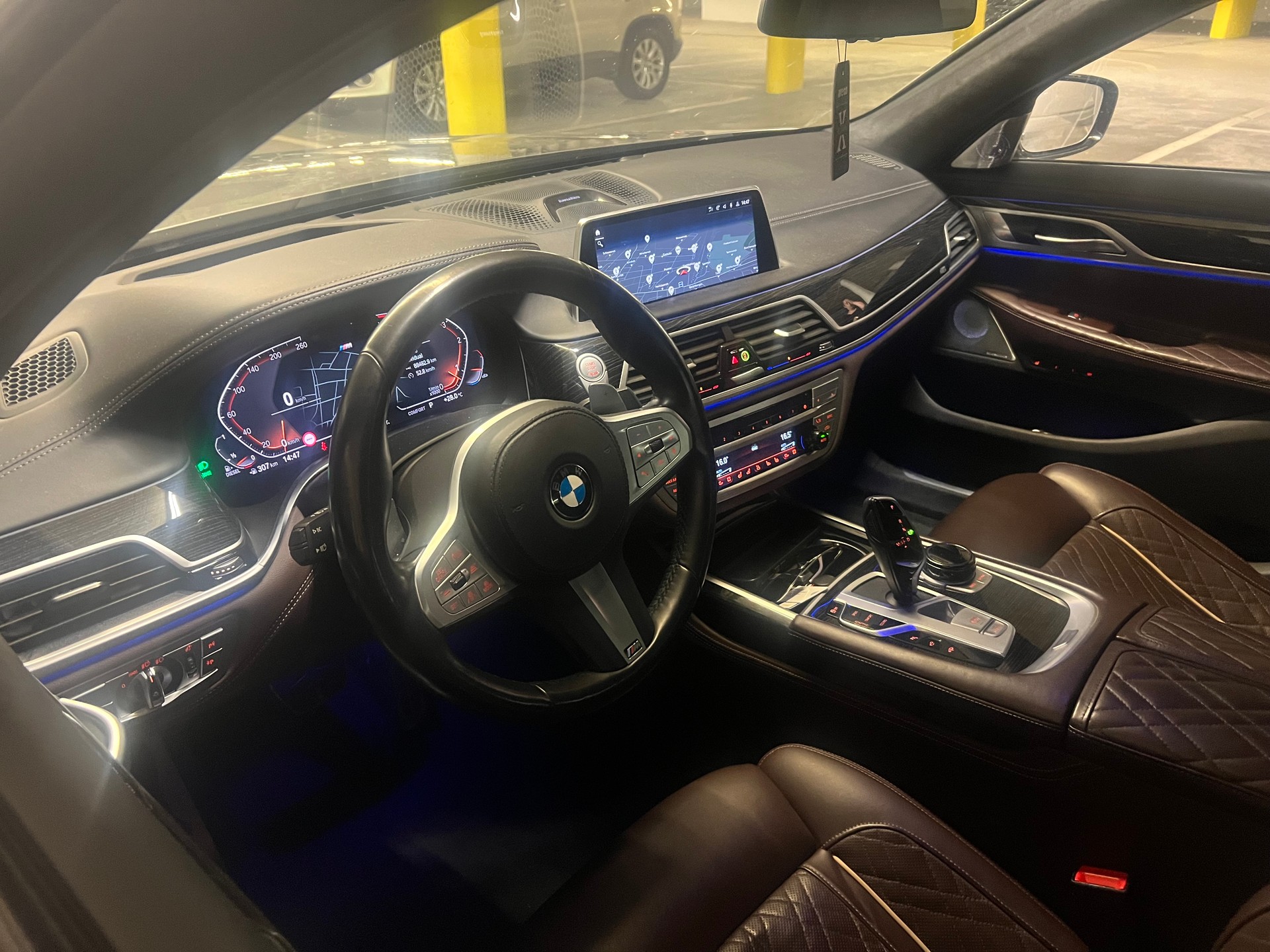 BMW 750d xDrive-image-4