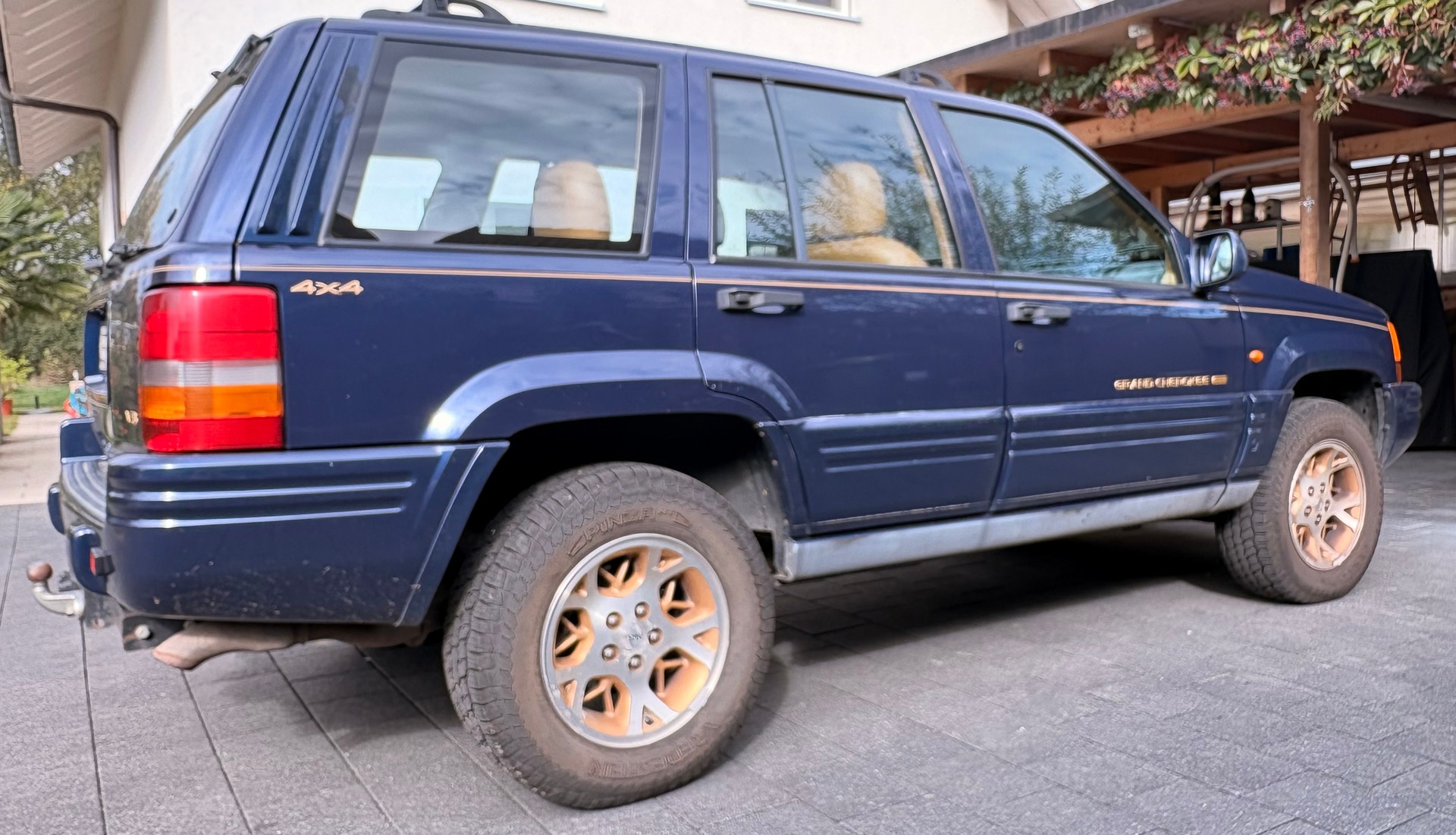 JEEP 5.2 V8 Limited ABS-image-9