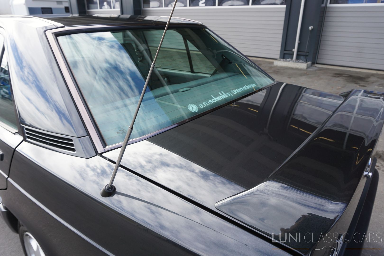 MERCEDES-BENZ 190 E 2.3-image-16