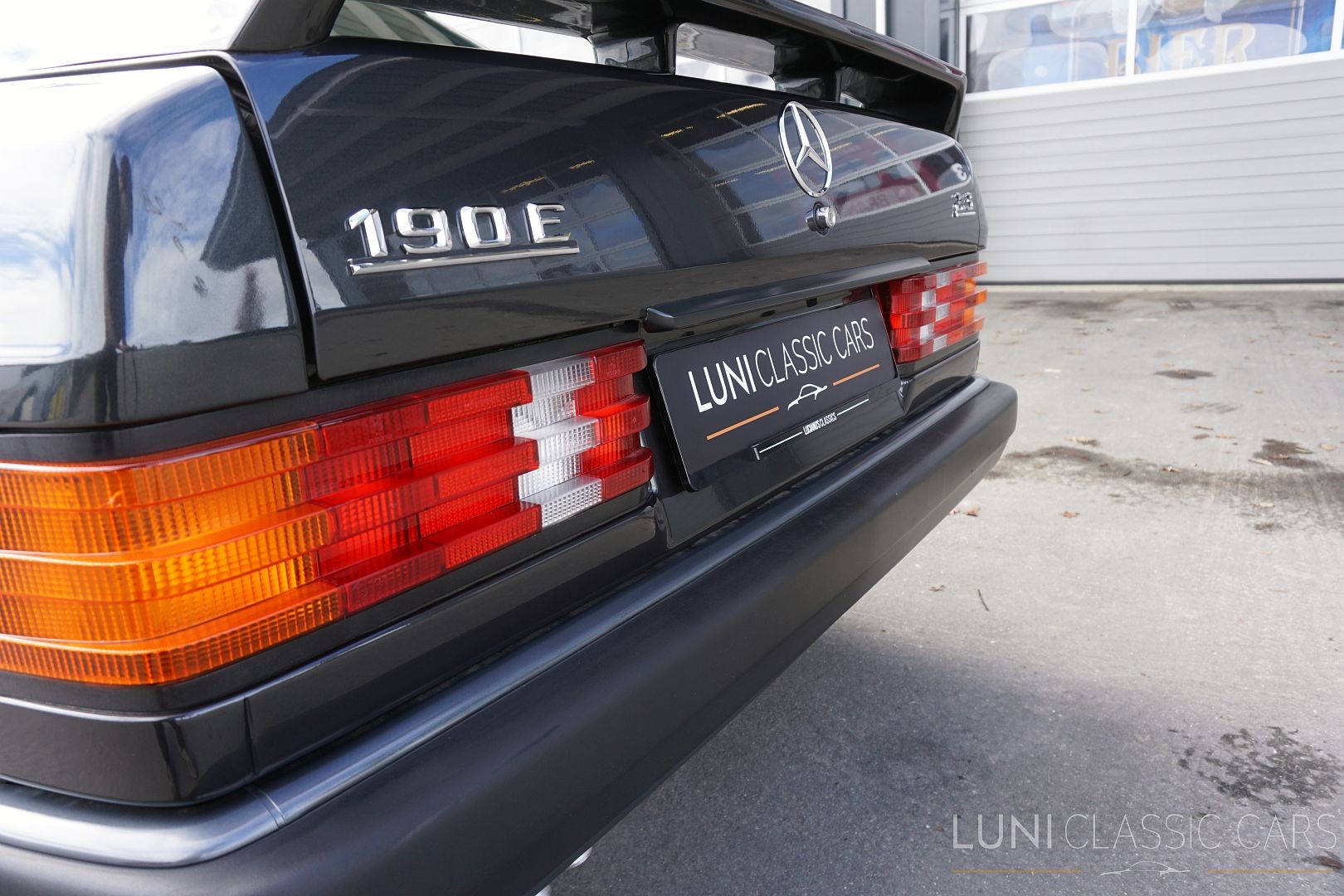 MERCEDES-BENZ 190 E 2.3-image-17