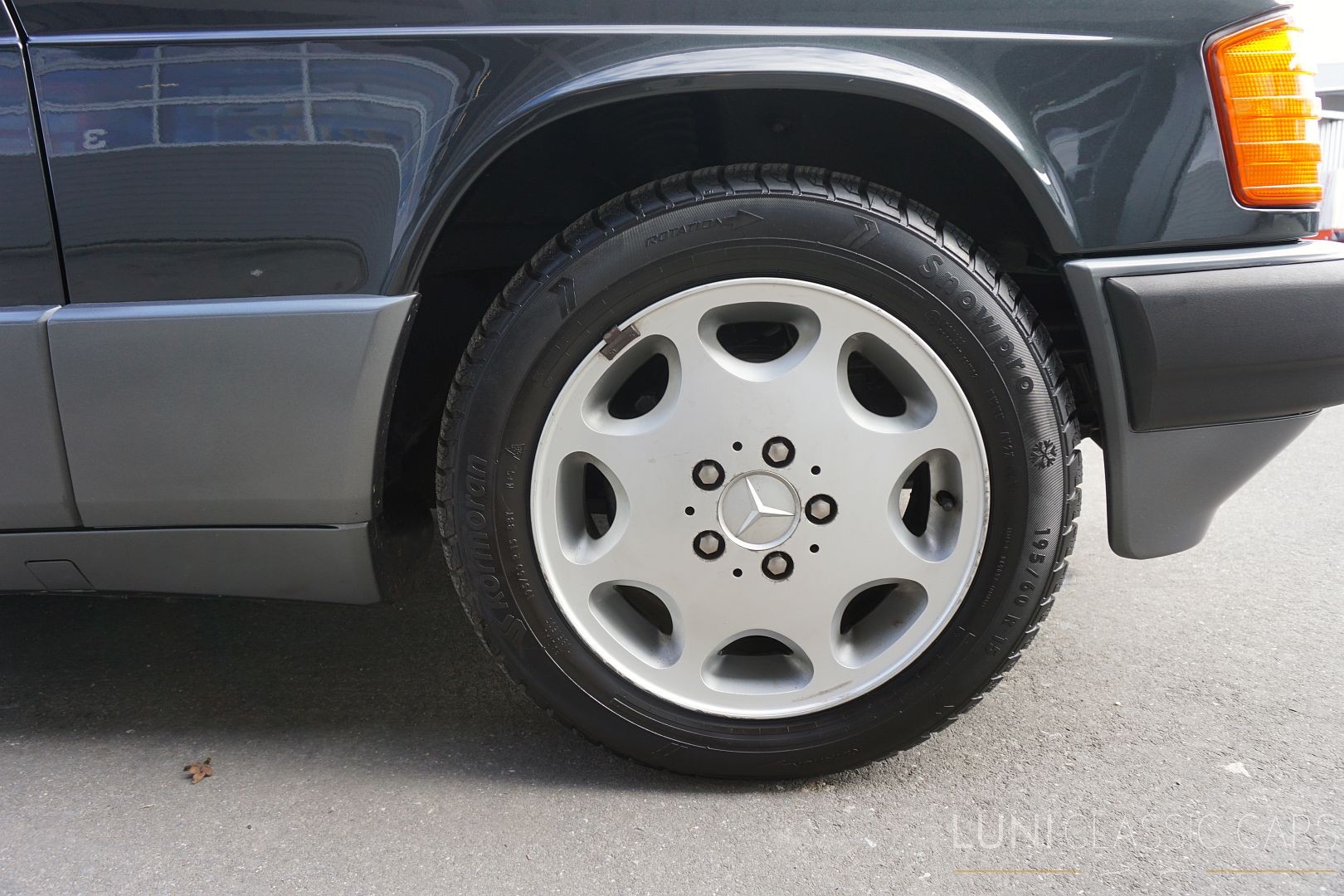 MERCEDES-BENZ 190 E 2.3-image-22