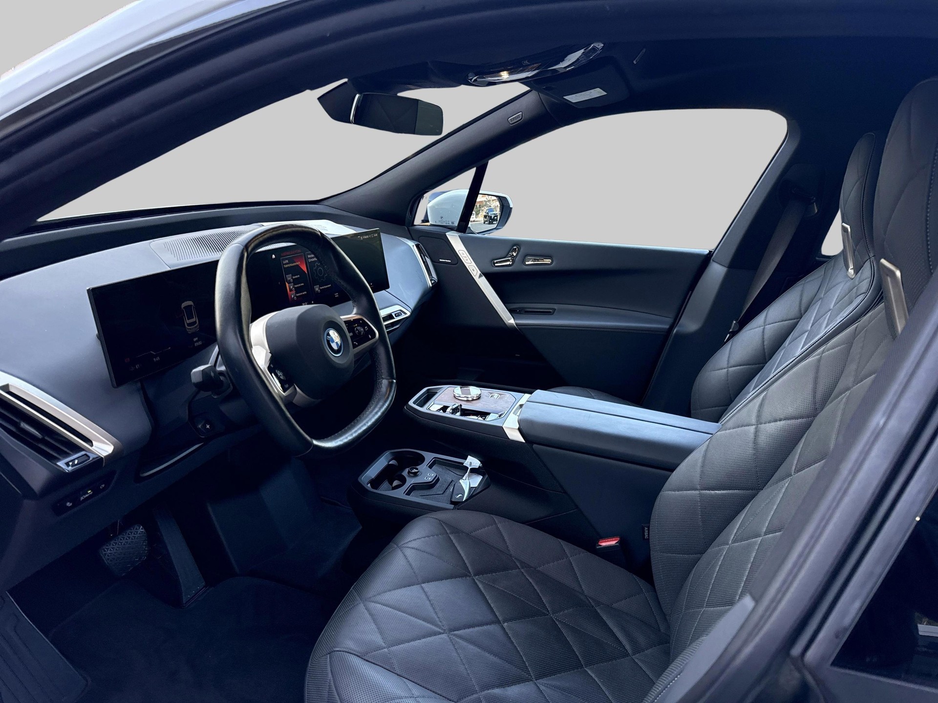 BMW iX xDrive50-image-7