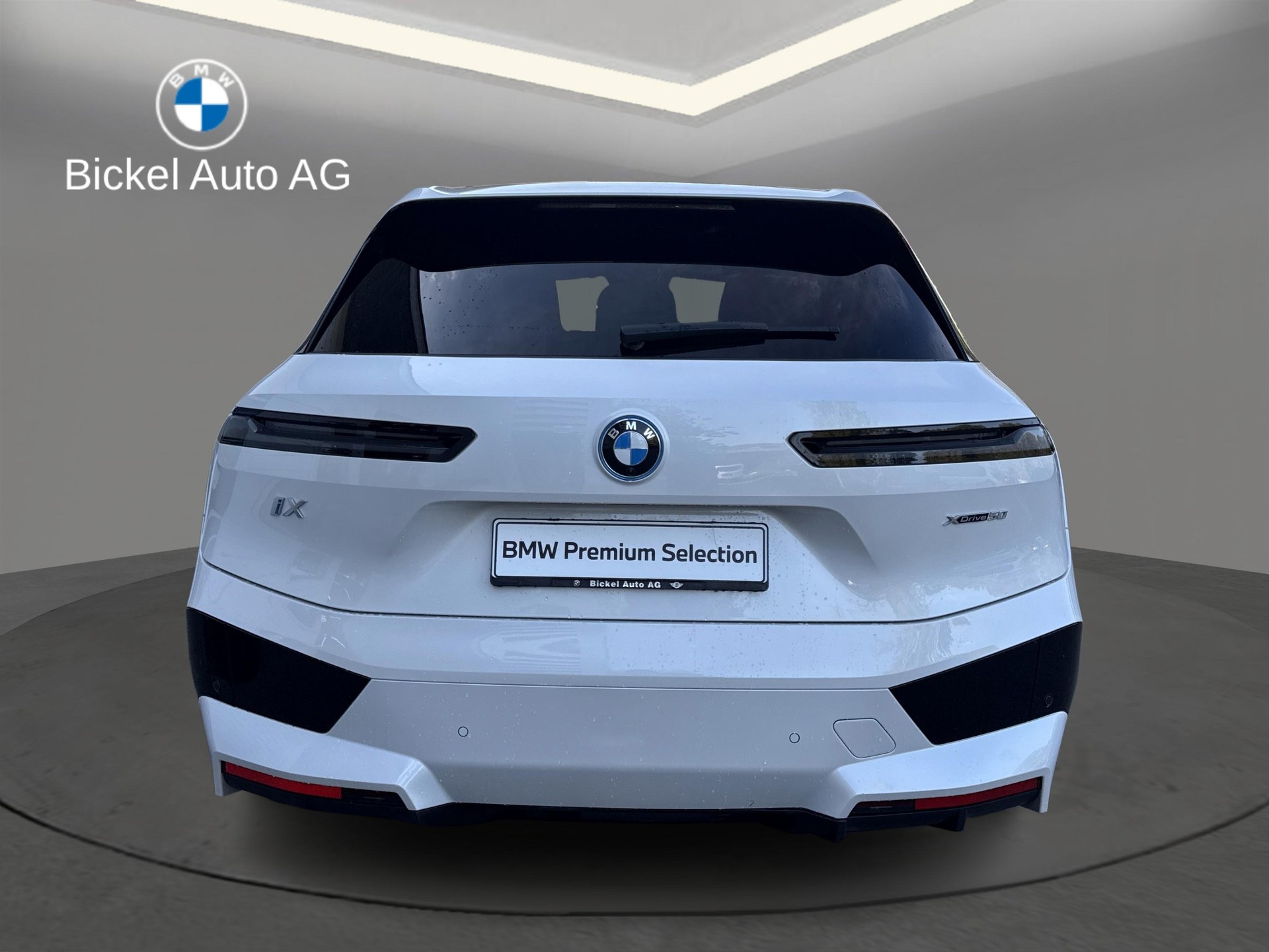 BMW iX xDrive50-image-5