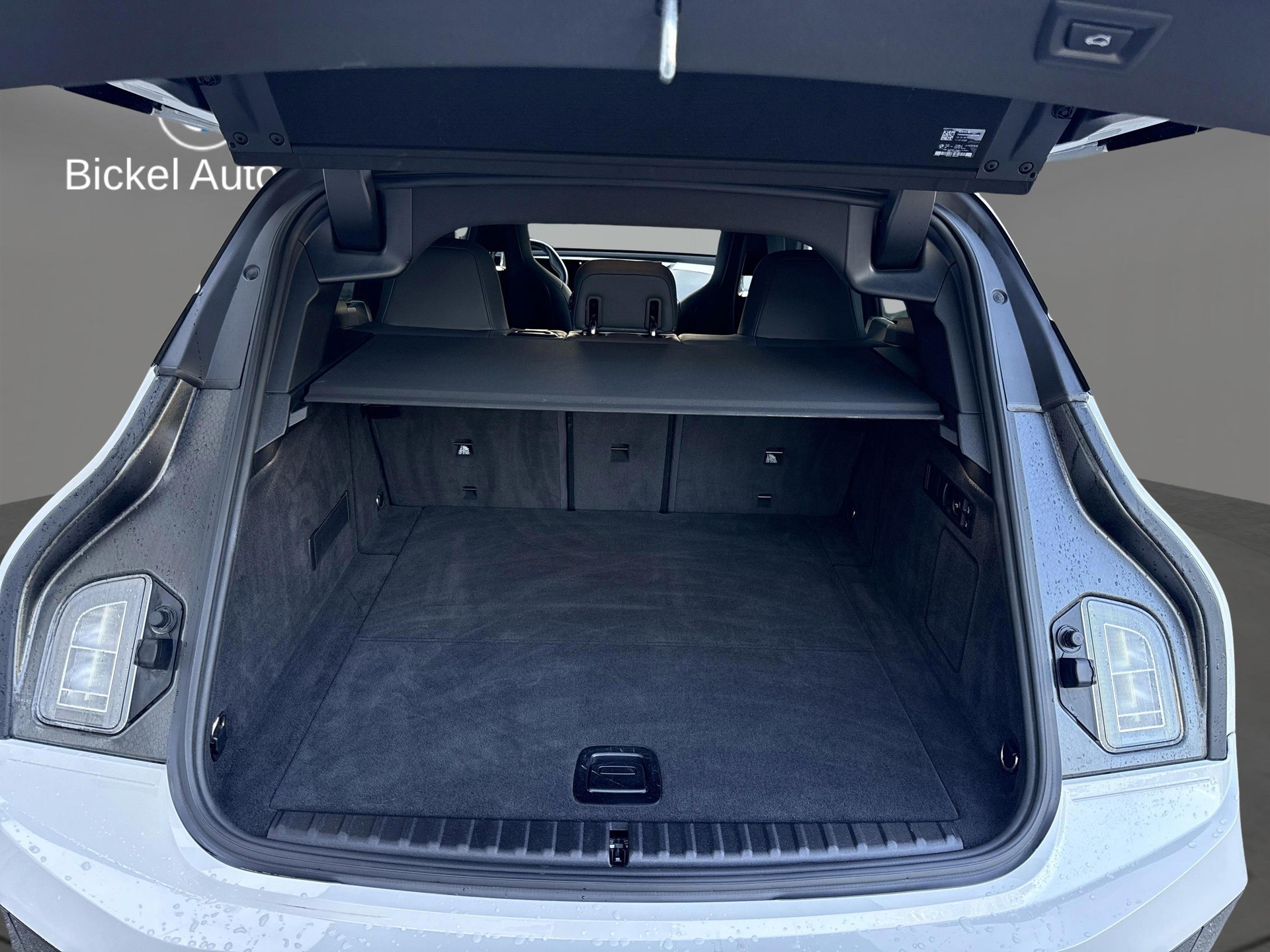 BMW iX xDrive50-image-18