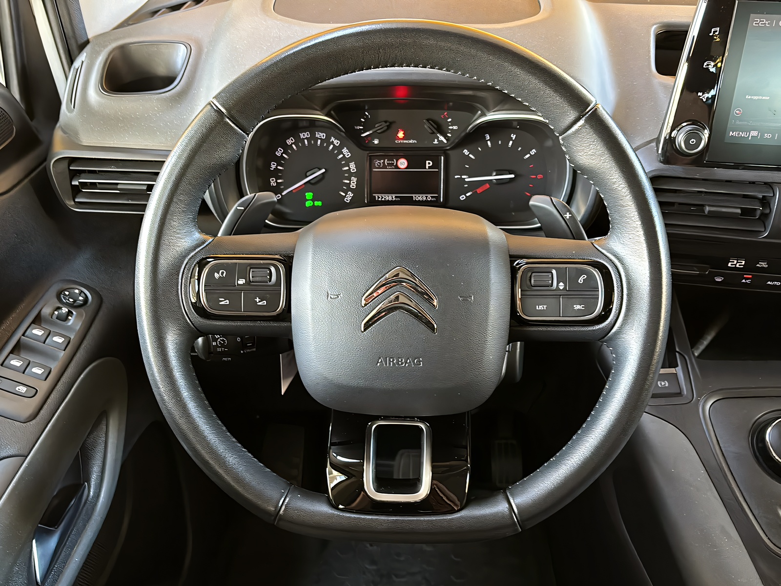 CITROEN Berlingo 1.5 BlueHDi 130 Shine-image-3