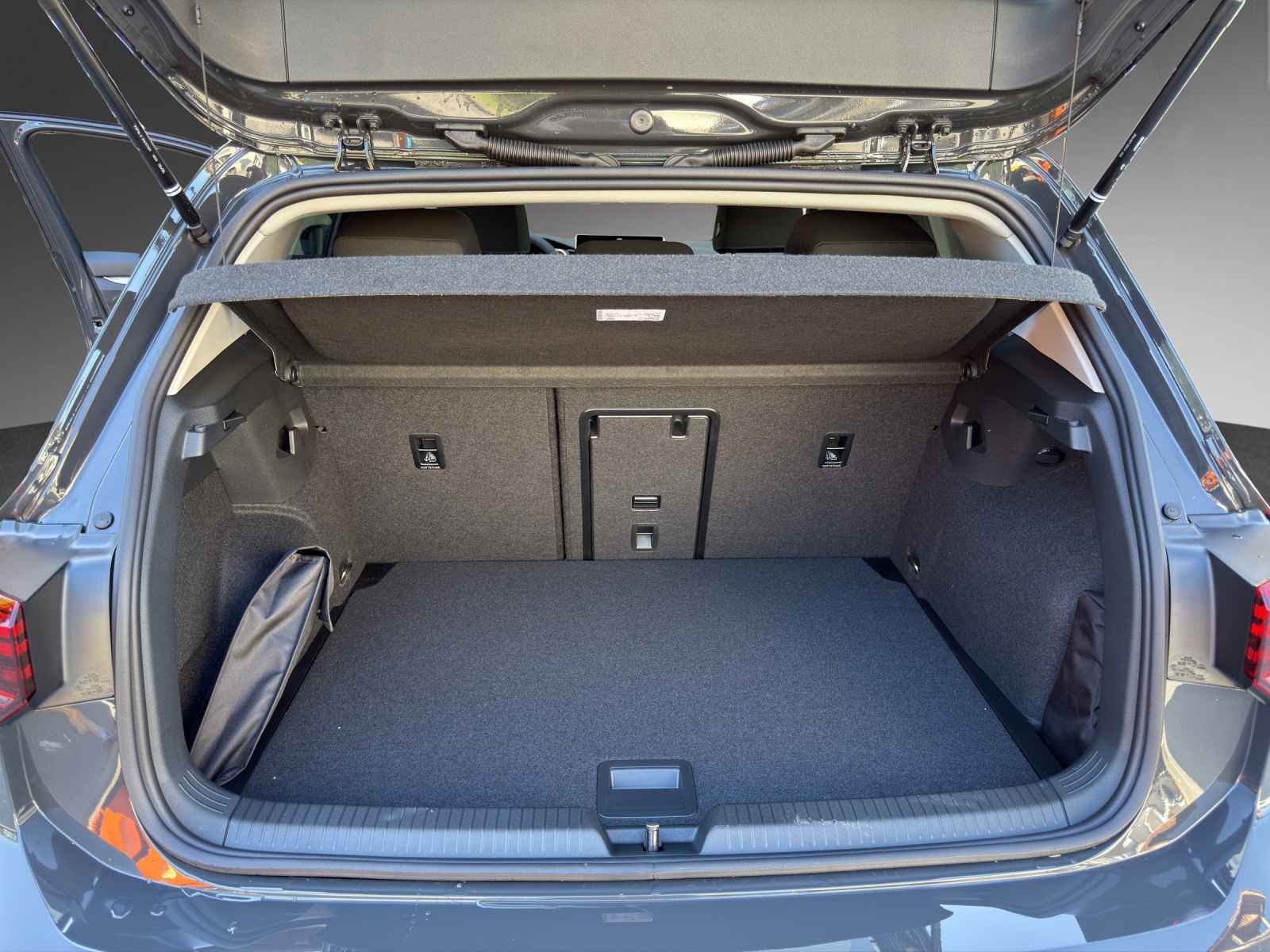 VW Golf 1.5 e TSI mHEV United DSG-image-9