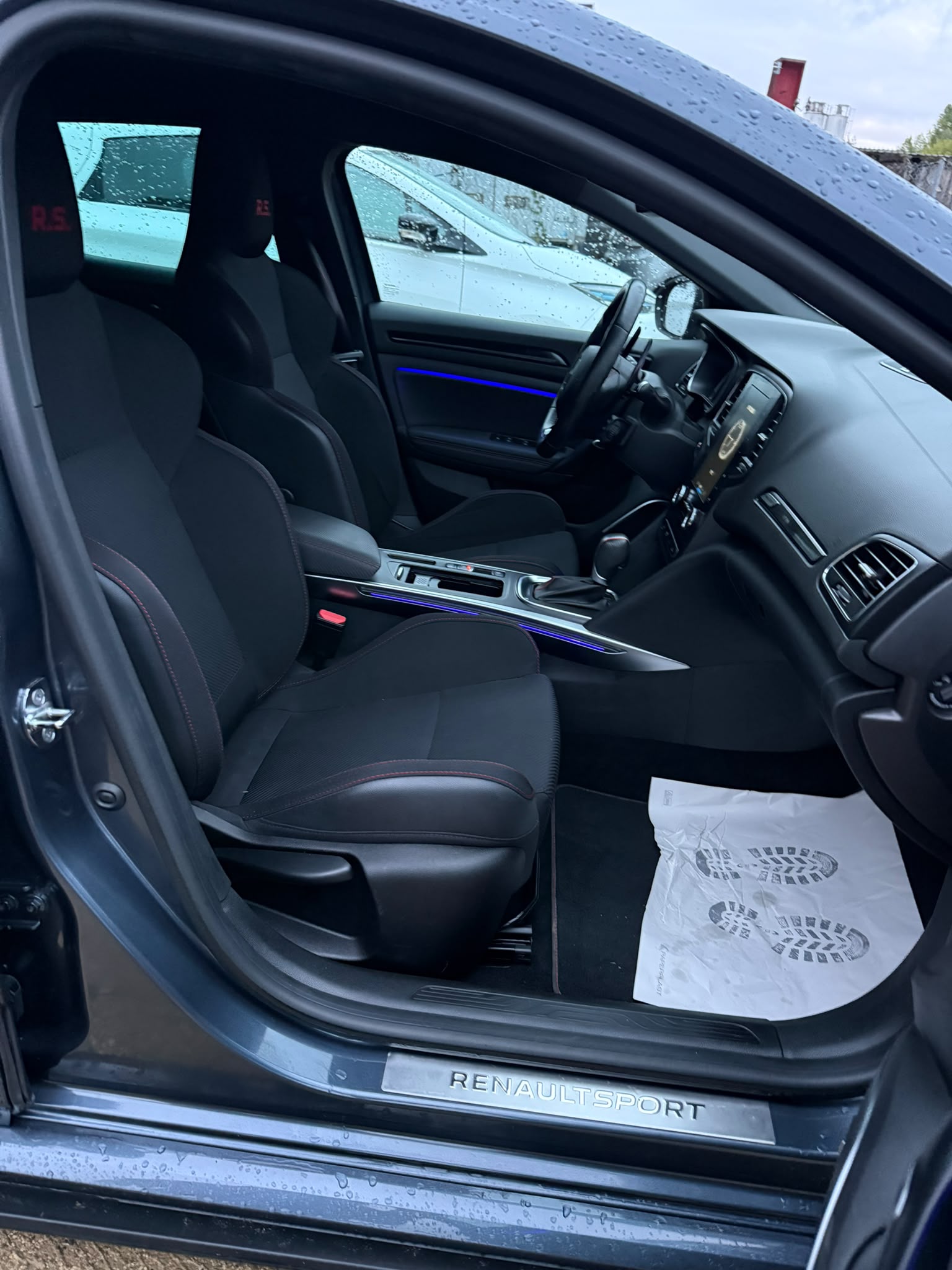 RENAULT Mégane RS 280 EDC-image-12