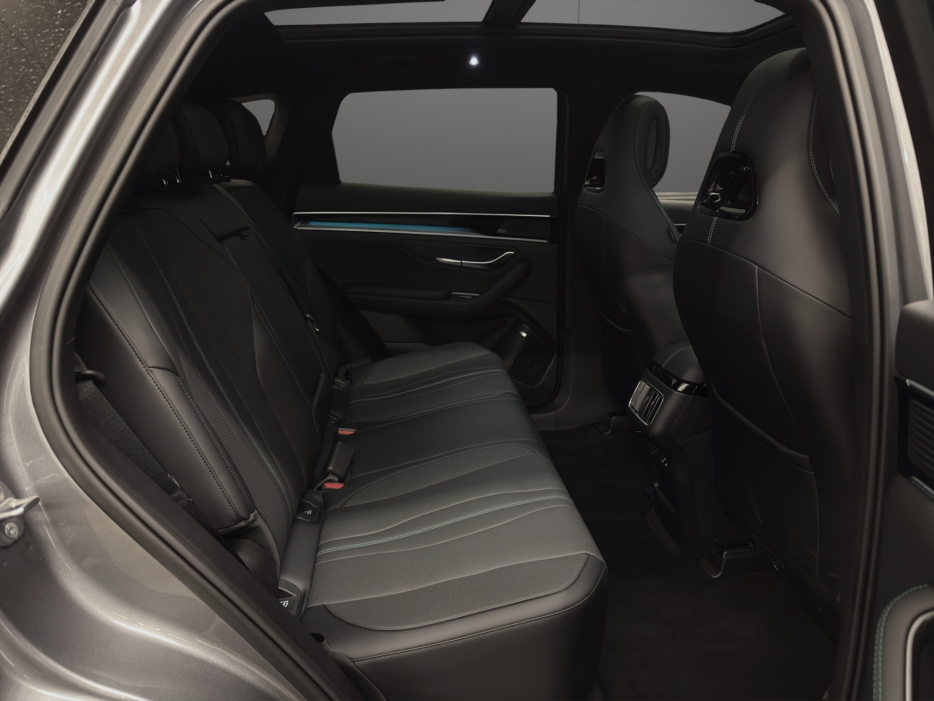 BYD Seal U DM-i Design AWD-image-9