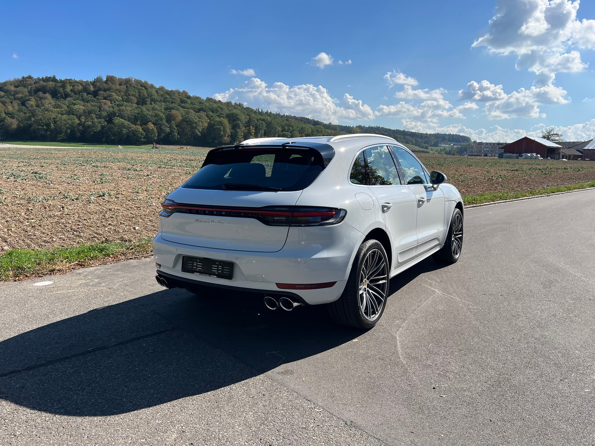 PORSCHE Macan Turbo PDK-image-1