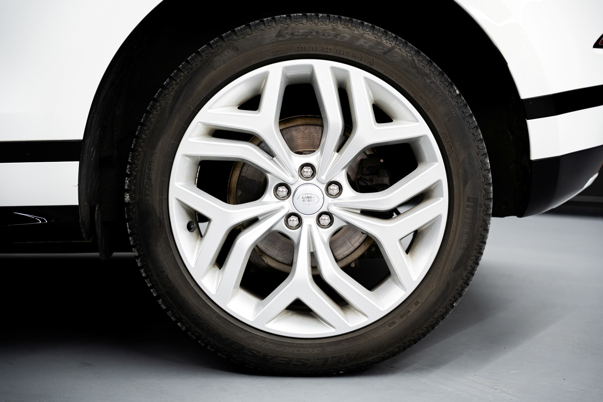 LAND ROVER Range Rover Evoque R-Dynamic P 200 SE AT9-image-6