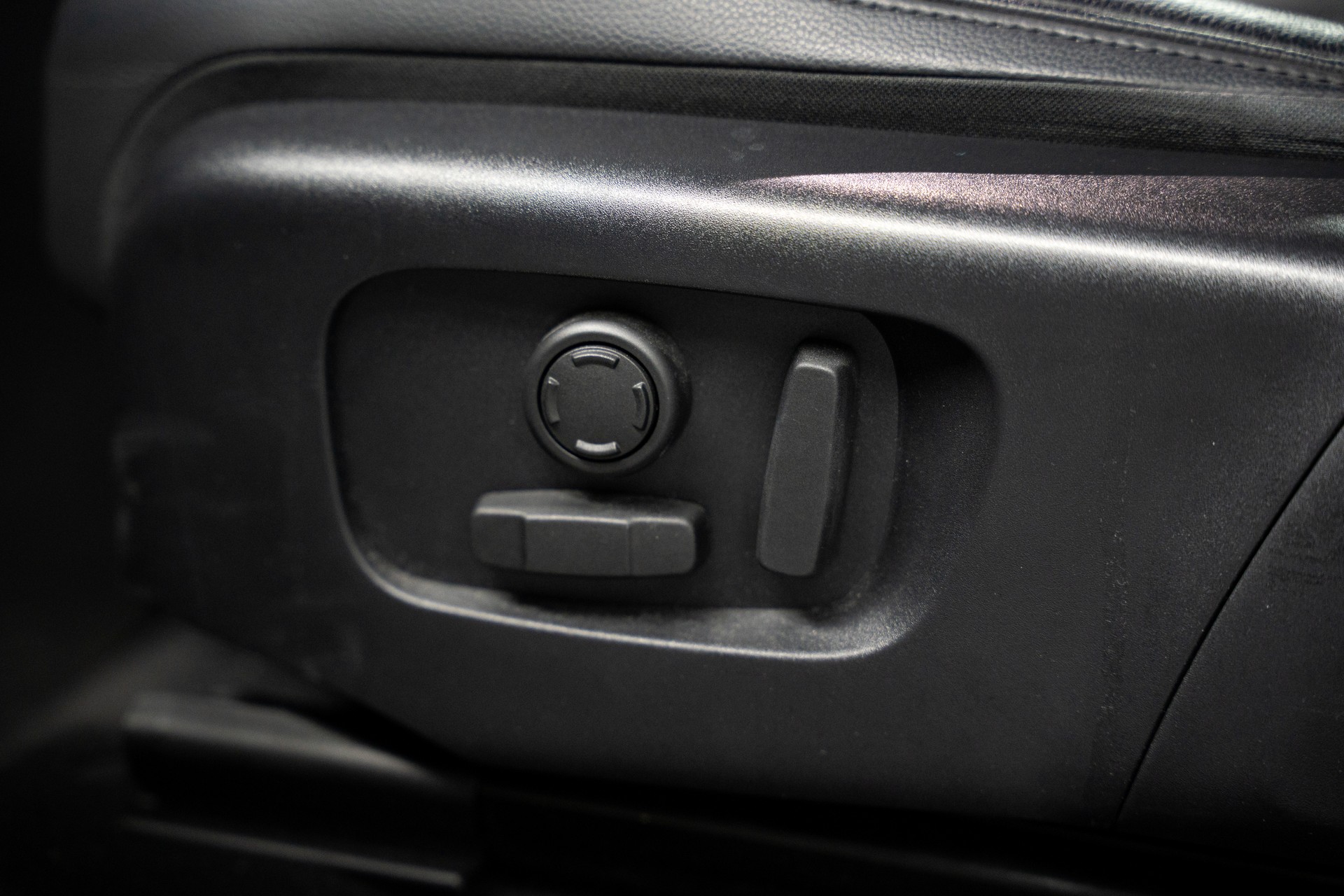 LAND ROVER Range Rover Evoque R-Dynamic P 200 SE AT9-image-14