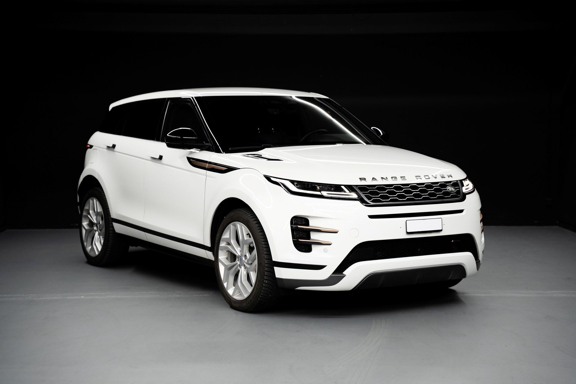 LAND ROVER Range Rover Evoque R-Dynamic P 200 SE AT9-image-2