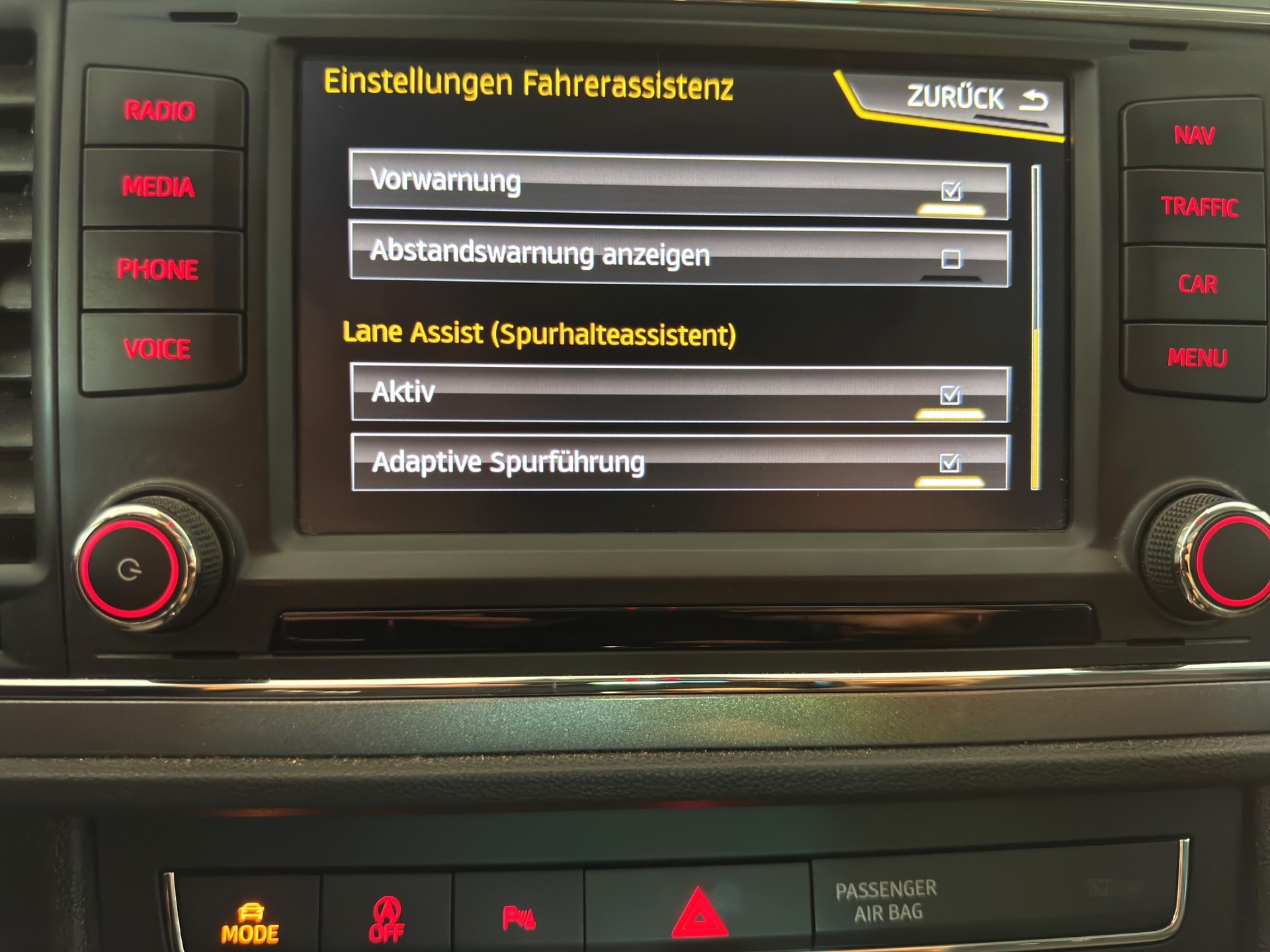 SEAT Leon ST 2.0 TDI Swiss FR 4Drive-image-29