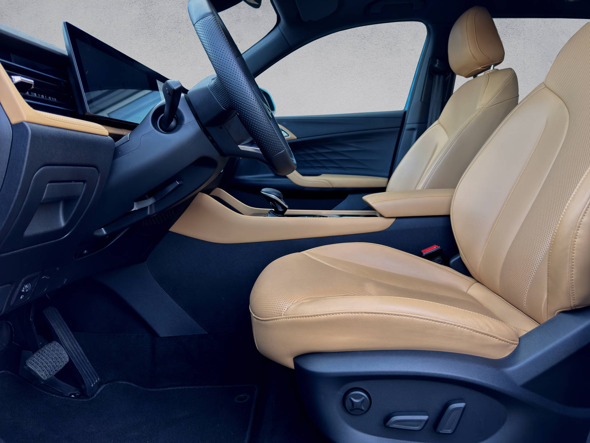 MG HS 1.5 Hybrid Luxury-image-9